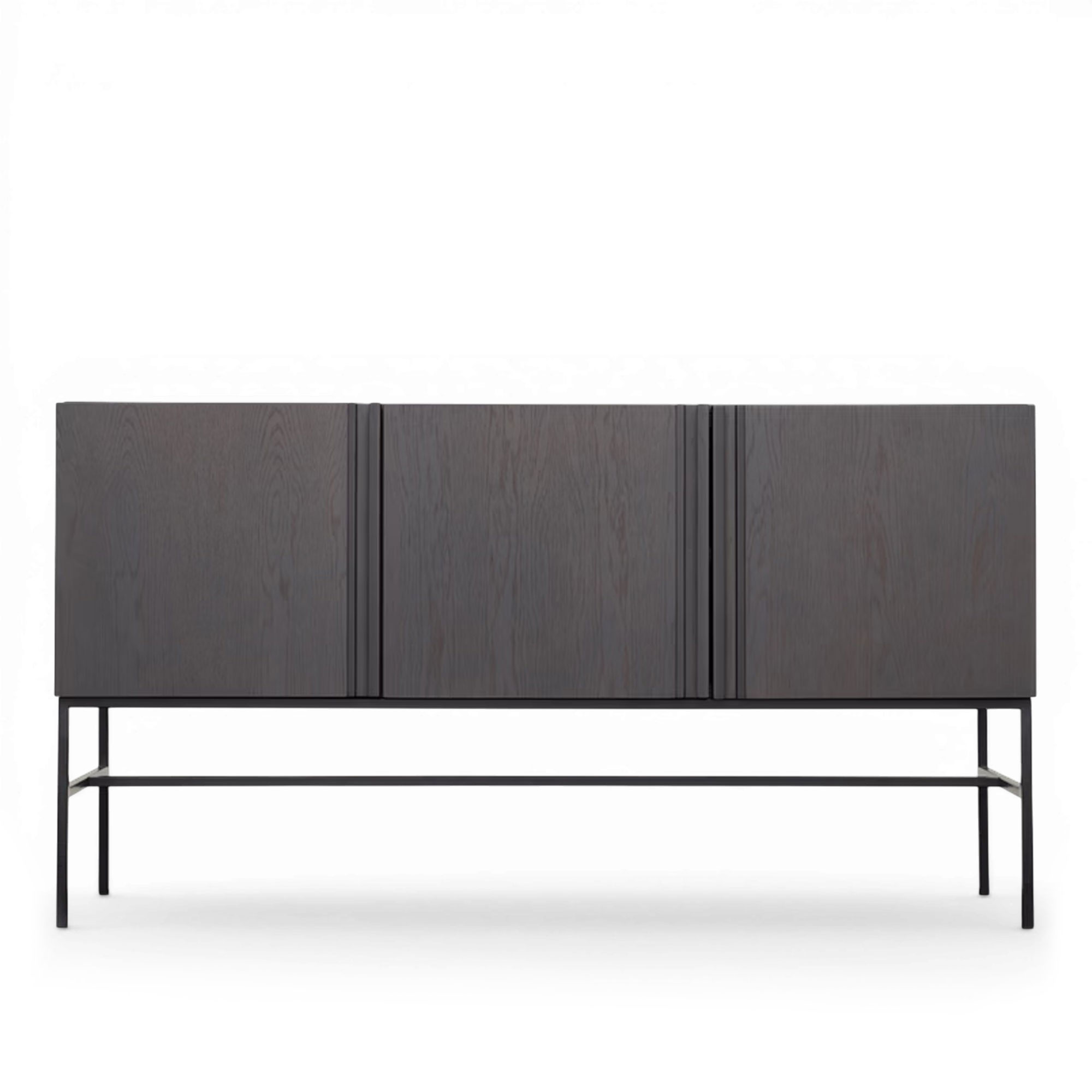 Fogia - Boss Sideboard 3 D&ouml;rrar, Betsad Ek, Svartbetsad, Stenskiva, Metallunderrede - Sk&auml;nkar och sideboards - Bo Westerdahl - Svart - Metall/Tr&auml;/Sten