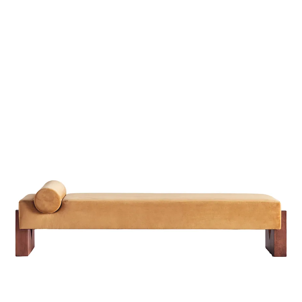 V Daybed