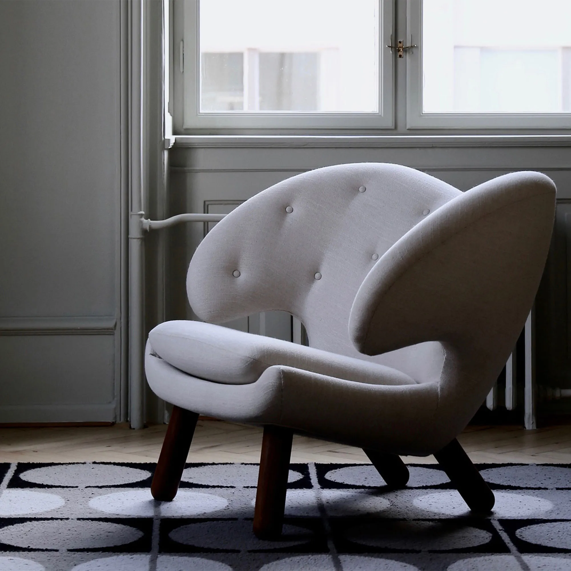 Pelican fåtölj Walnut