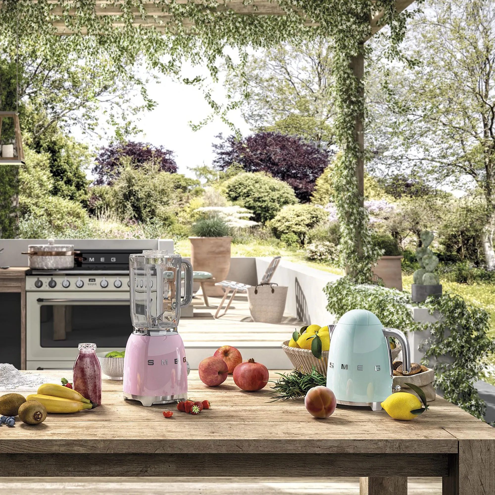 Smeg Electric Kettle Pink