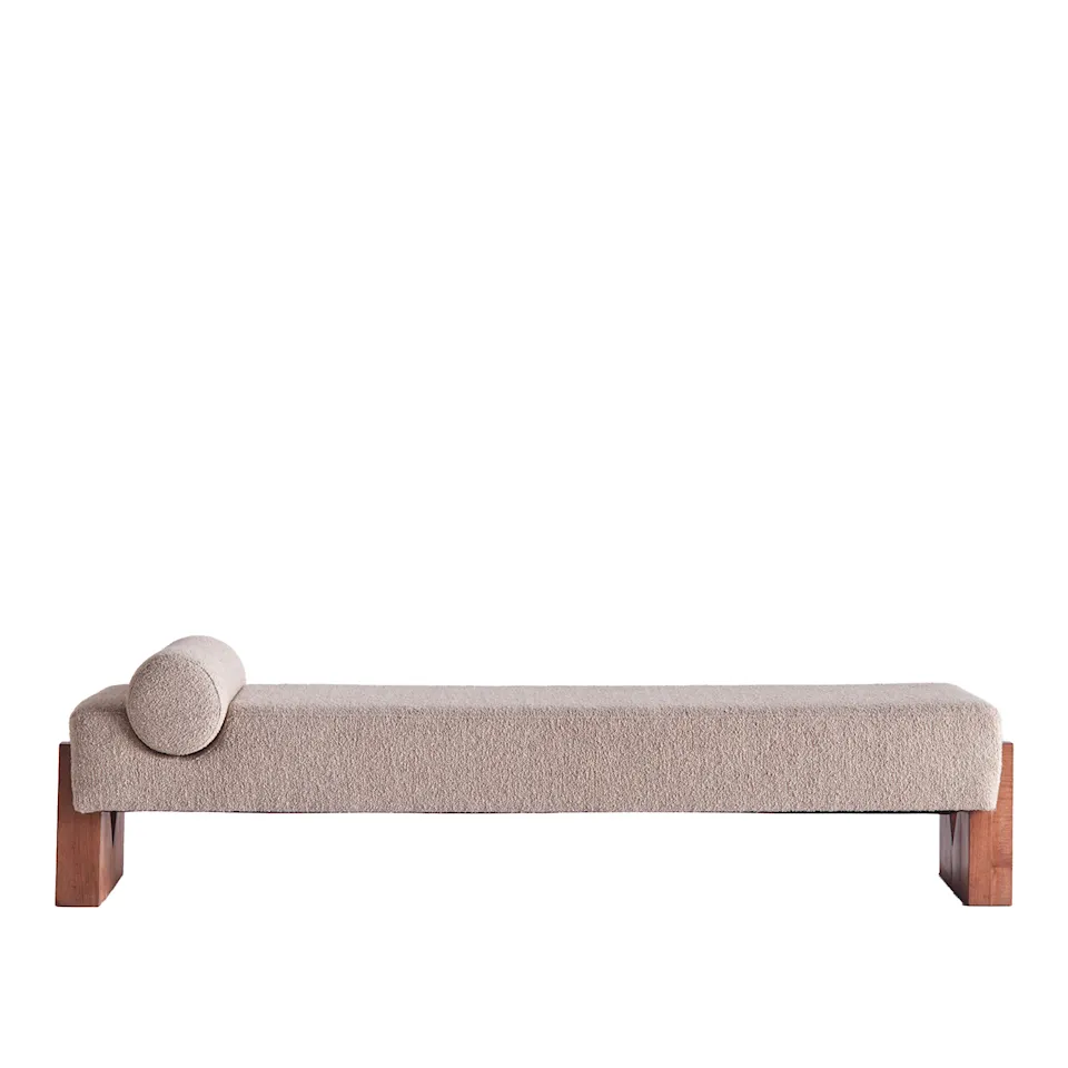 V Daybed
