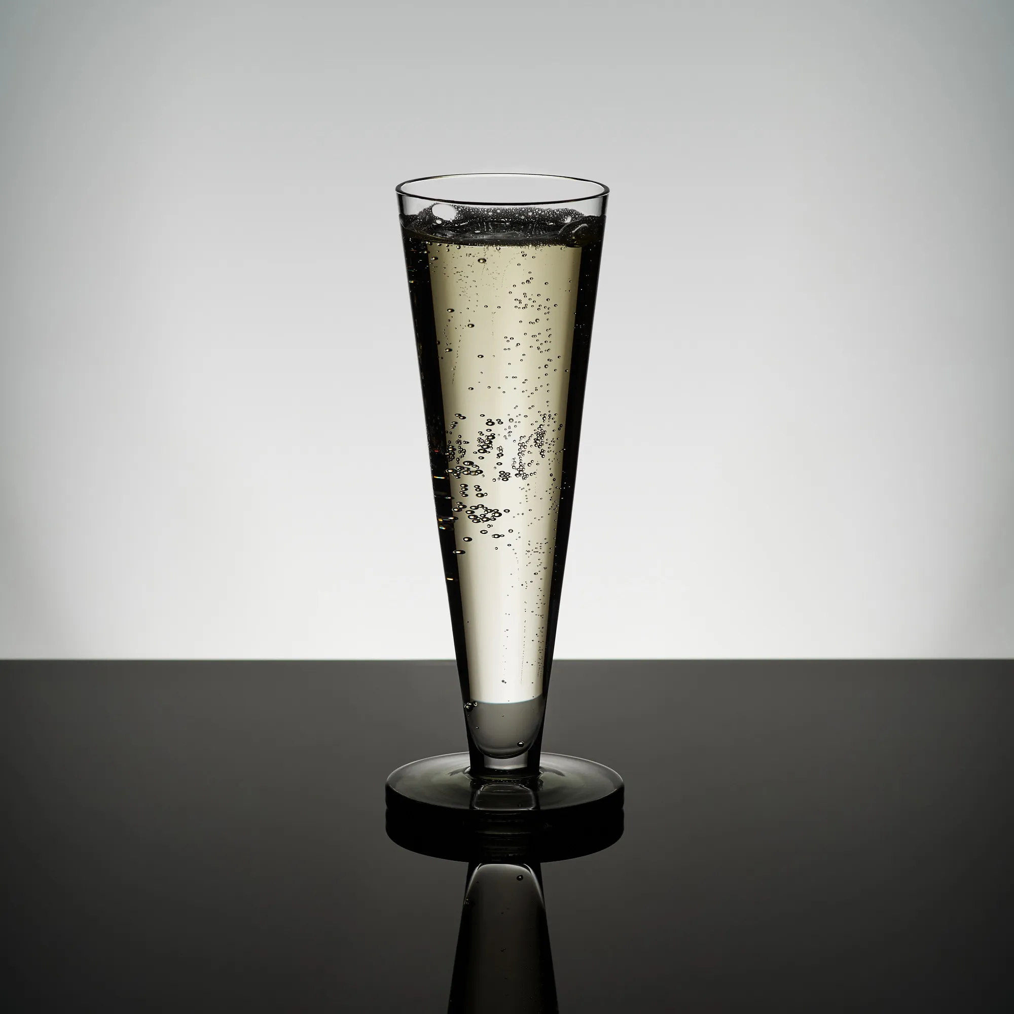 Puck Flute Glass - Set of 2