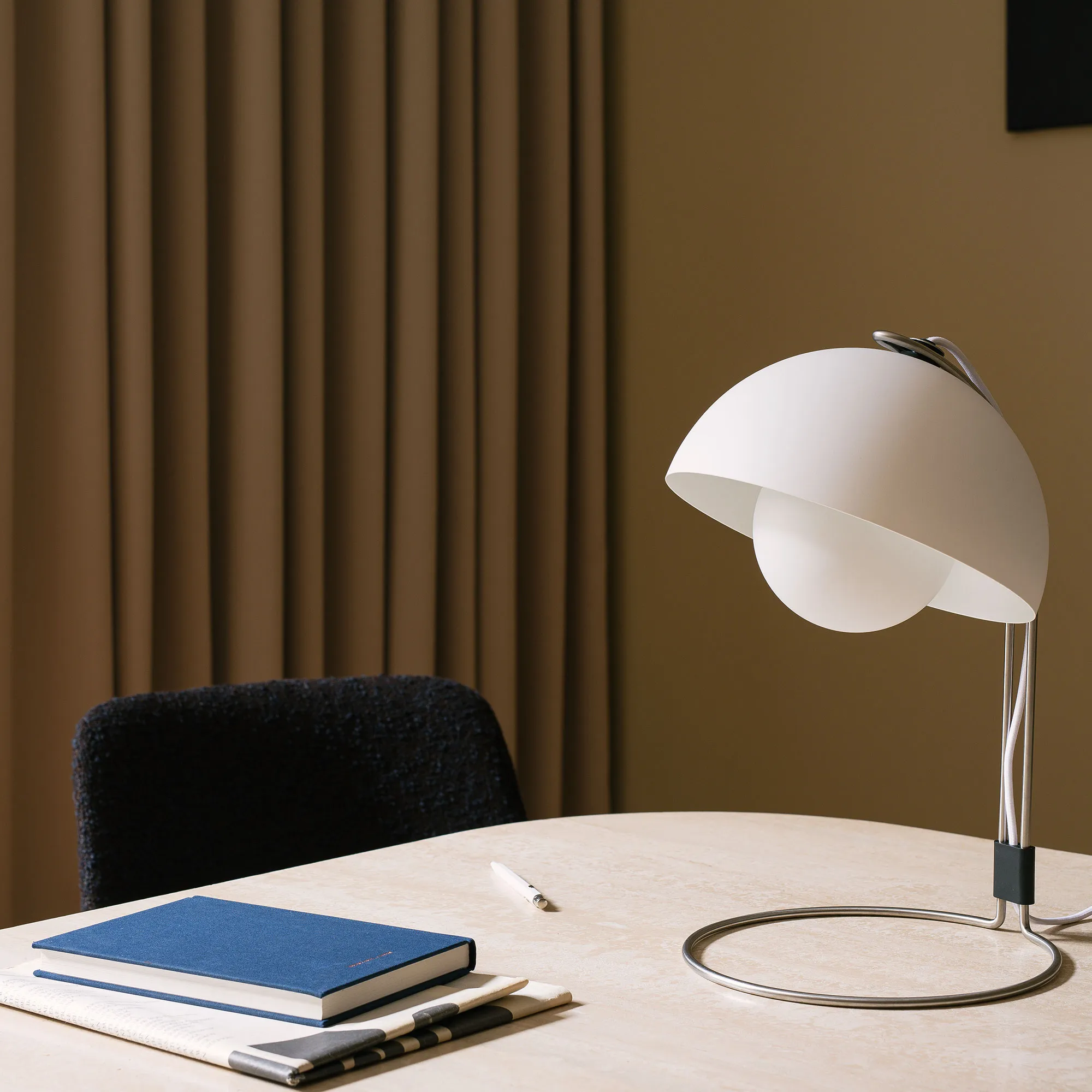 Flowerpot VP4 Desk Lamp