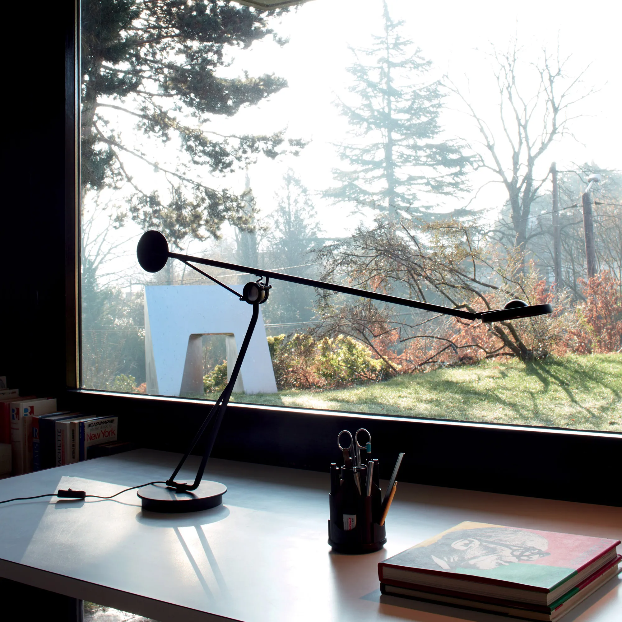 Aaro Table Lamp