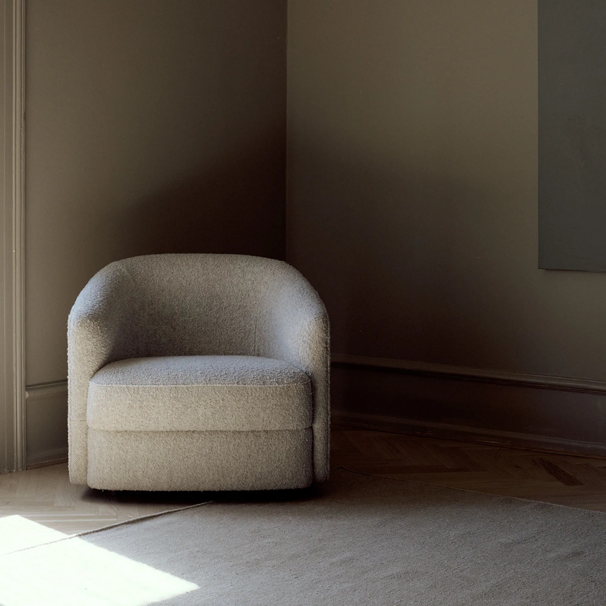 Covent Lounge Chair