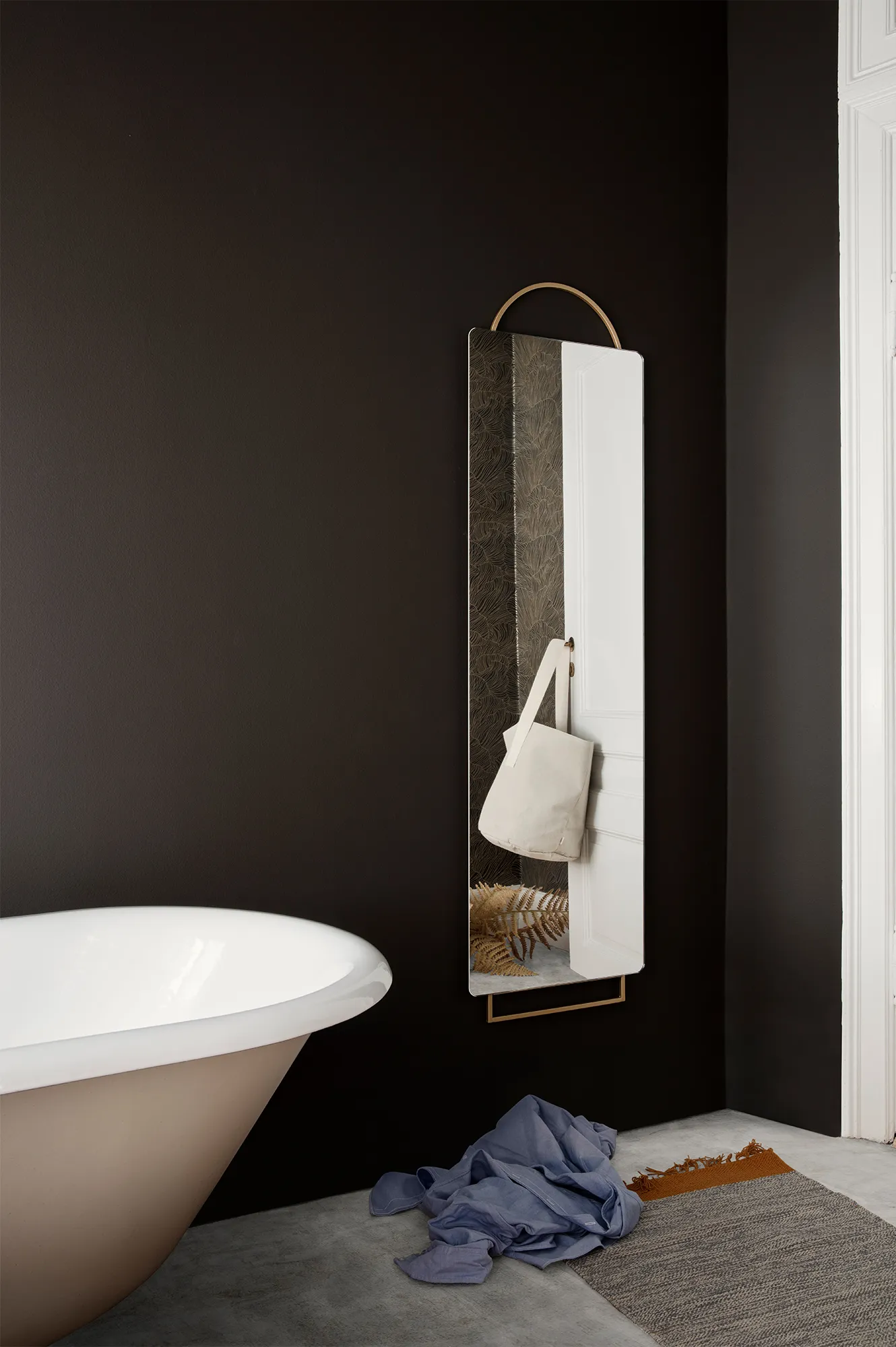 Adorn Brass golvspegel