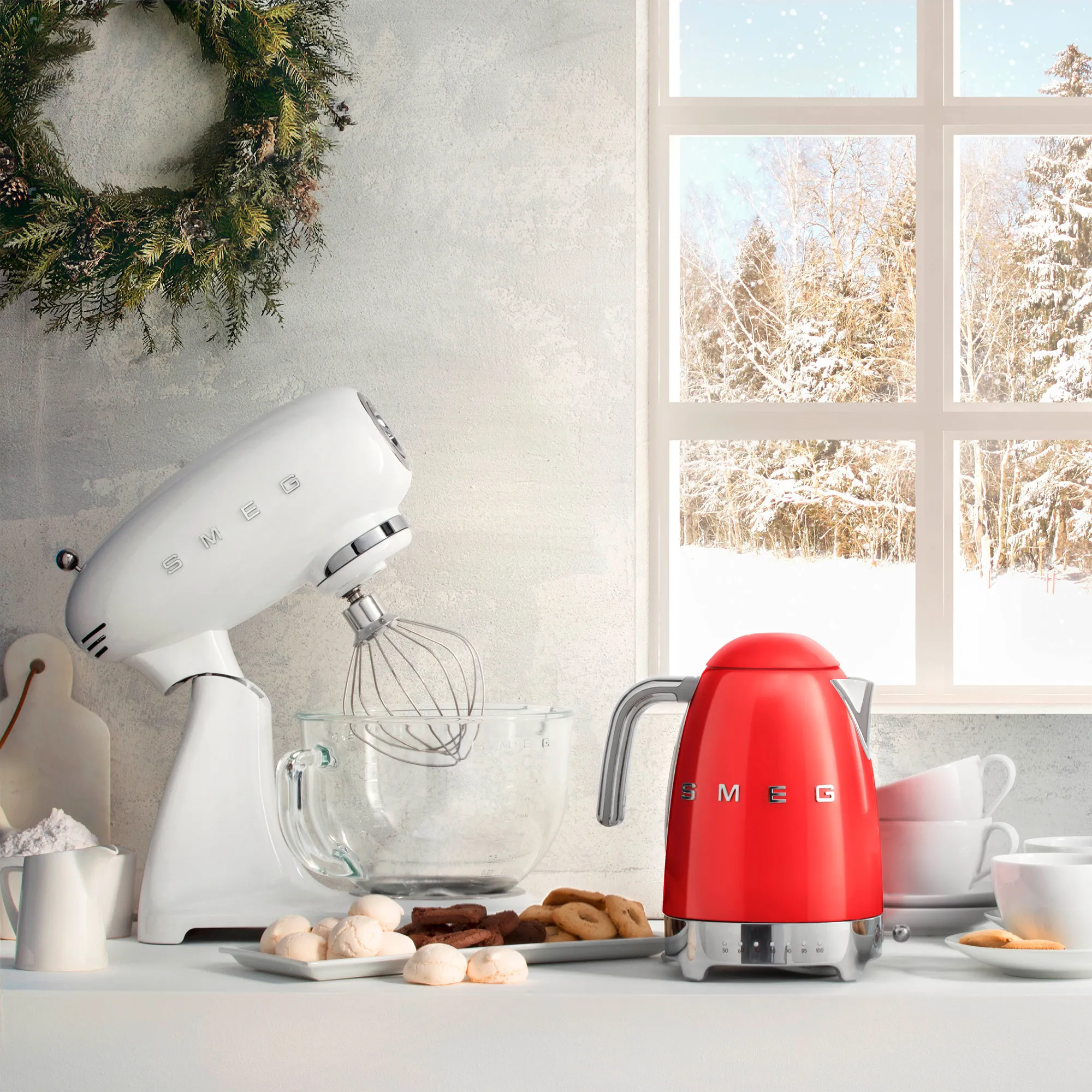 Smeg Variable Temperature Kettle Red