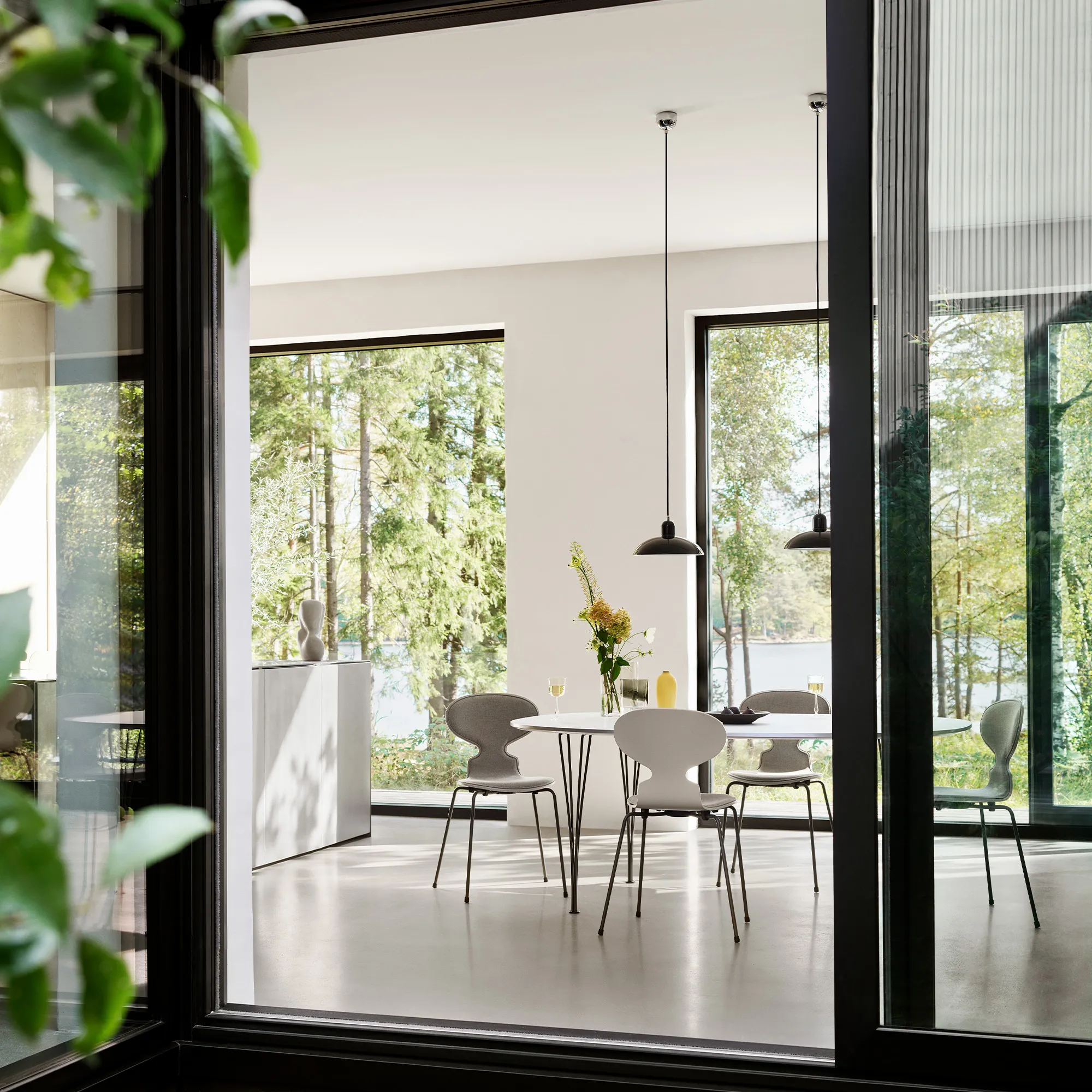 B620 Superellips utdragbart matbord 170–270 x 100 cm Black