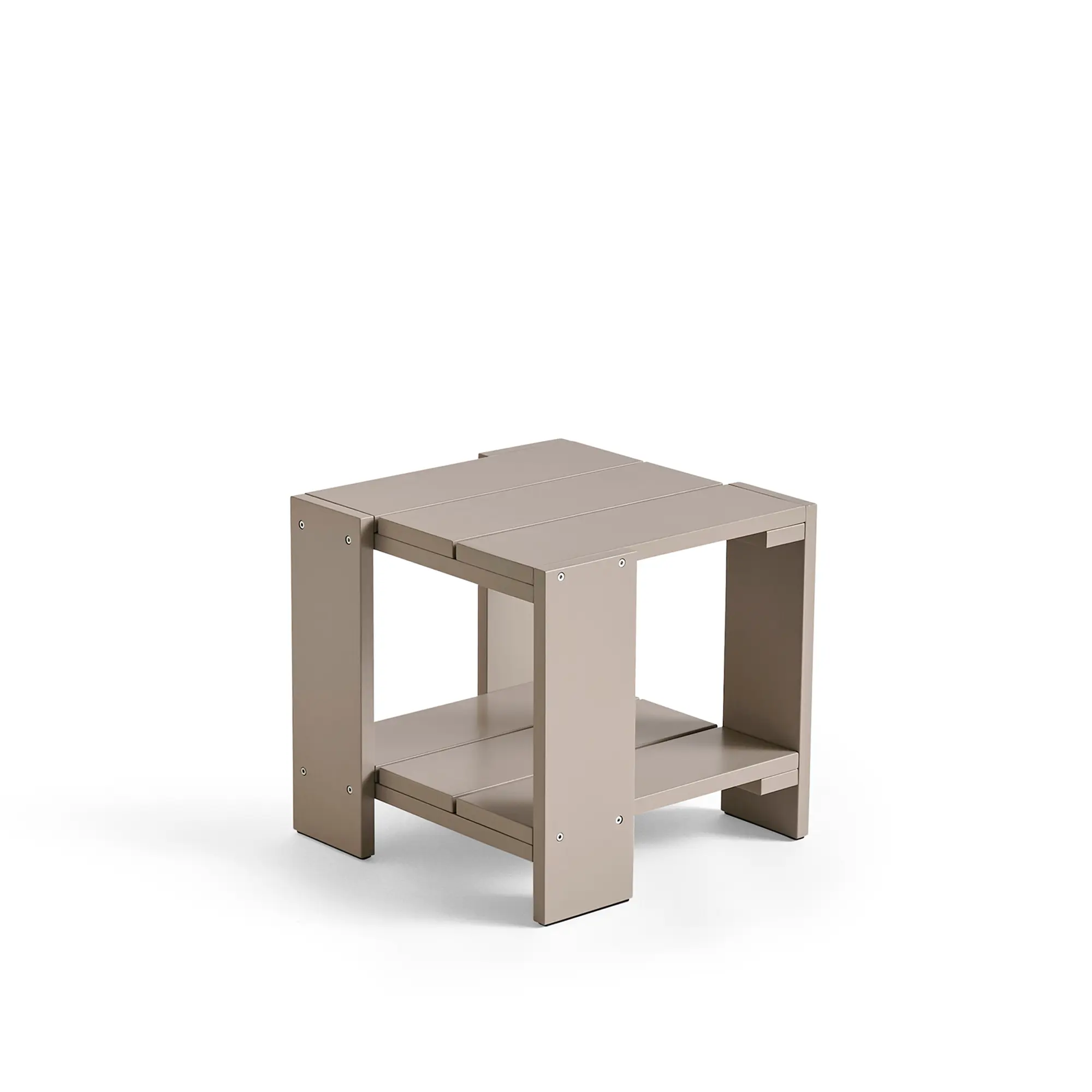 Crate sidobord utomhus