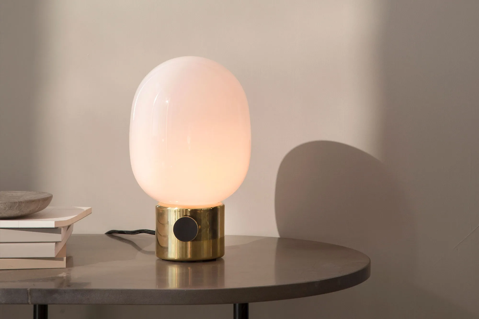 JWDA bordslampa