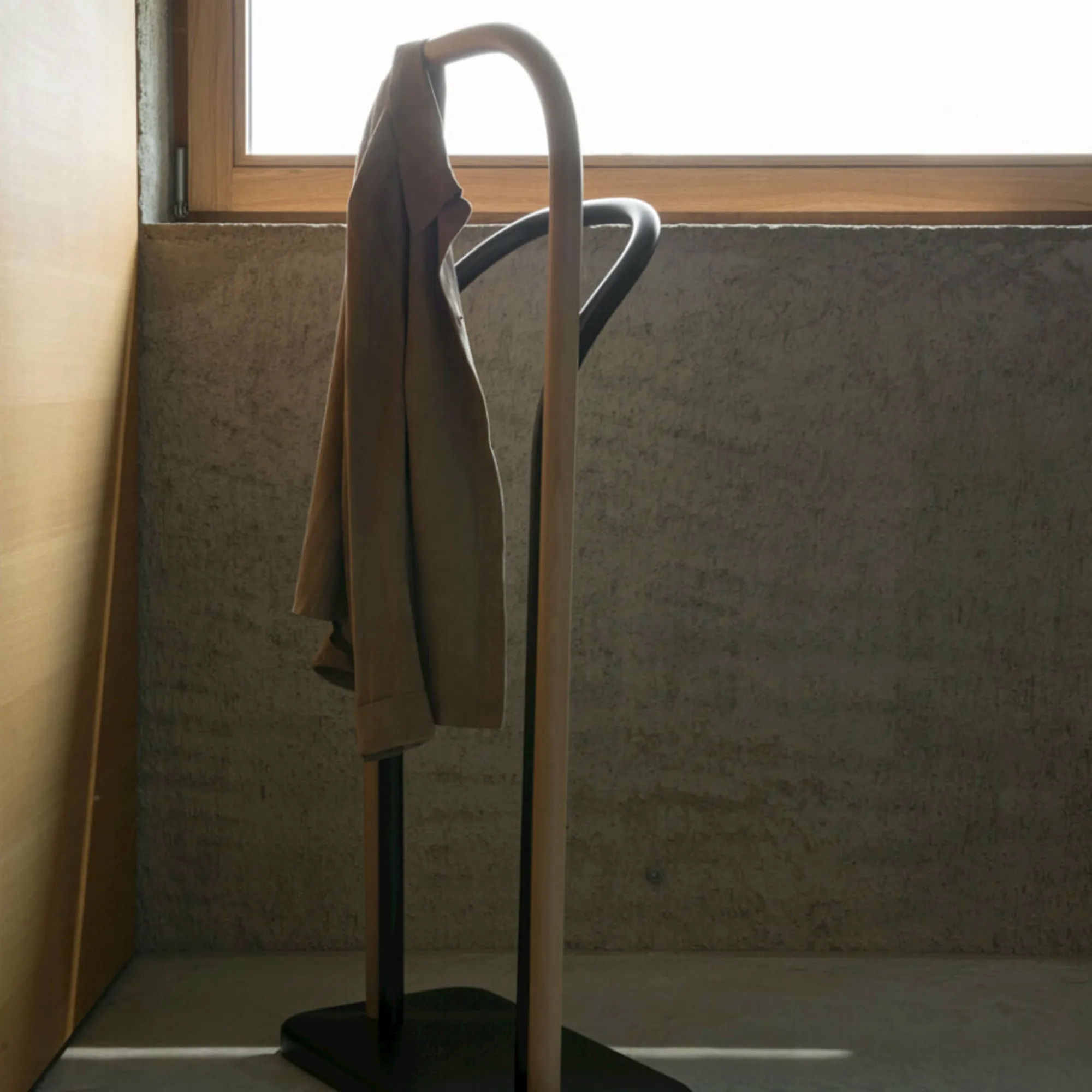Arch Clothes Valet