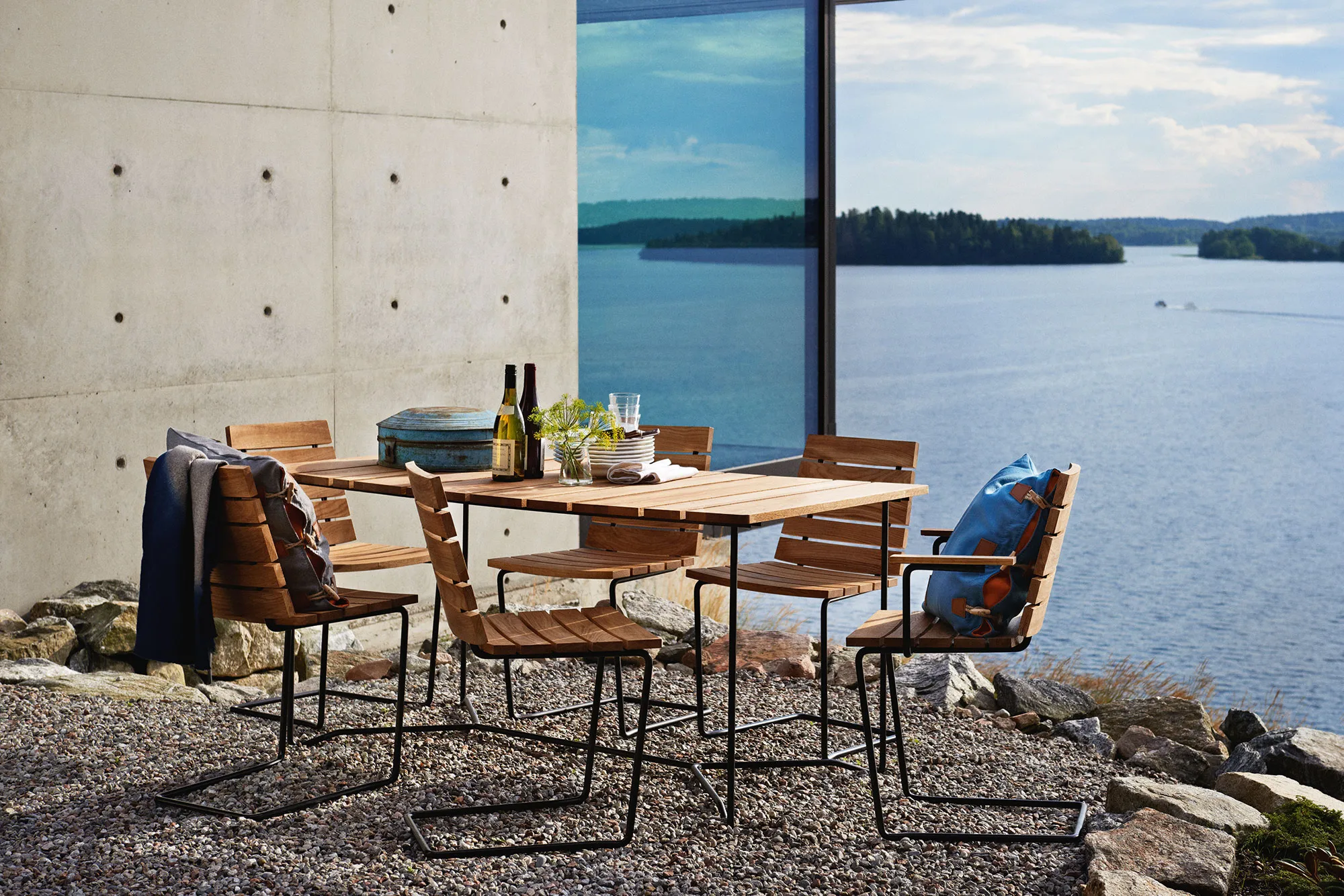 Grinda Table