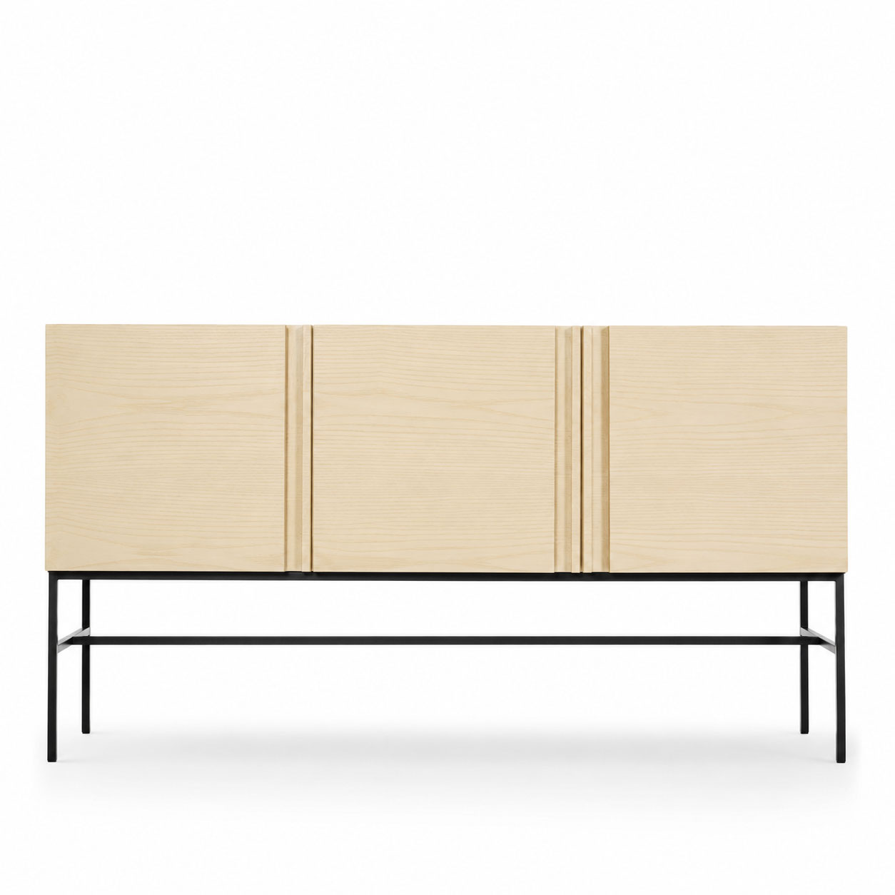 Fogia - Boss Sideboard 3 D&ouml;rrar, Lackad Ask, Stenskiva, Metallunderrede - Sk&auml;nkar och sideboards - Bo Westerdahl - Tr&auml;f&auml;rgad - Metall/Tr&auml;