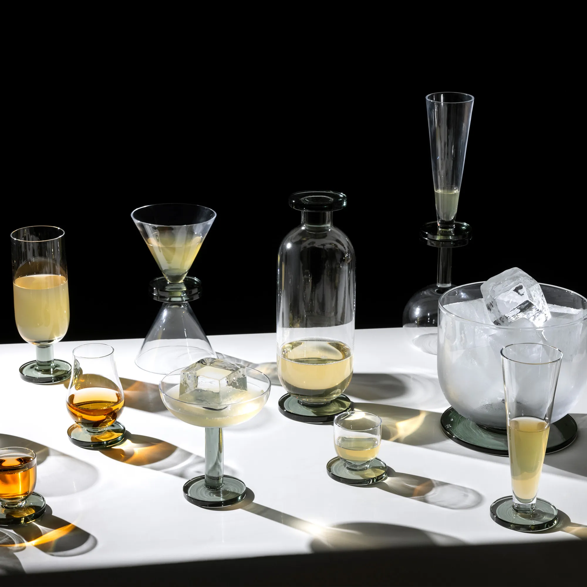 Puck Decanter
