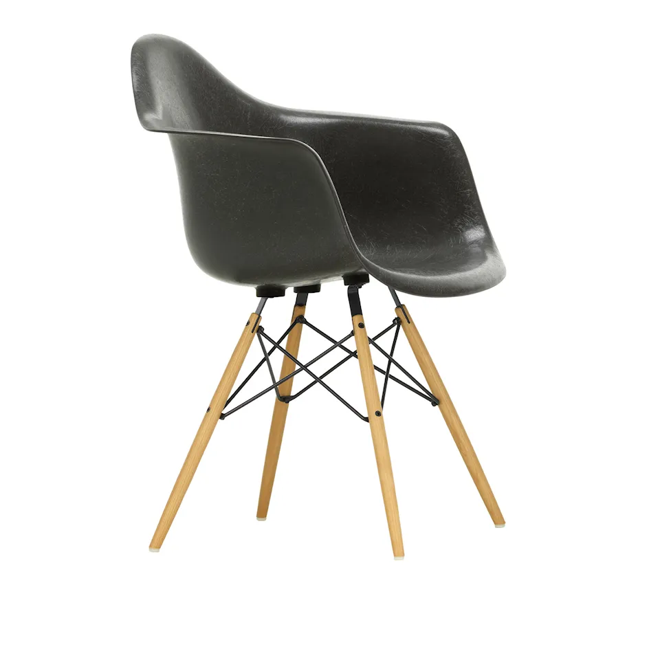 Eames Fiberglass Armchair DAW karmstol Ash Honey Tone