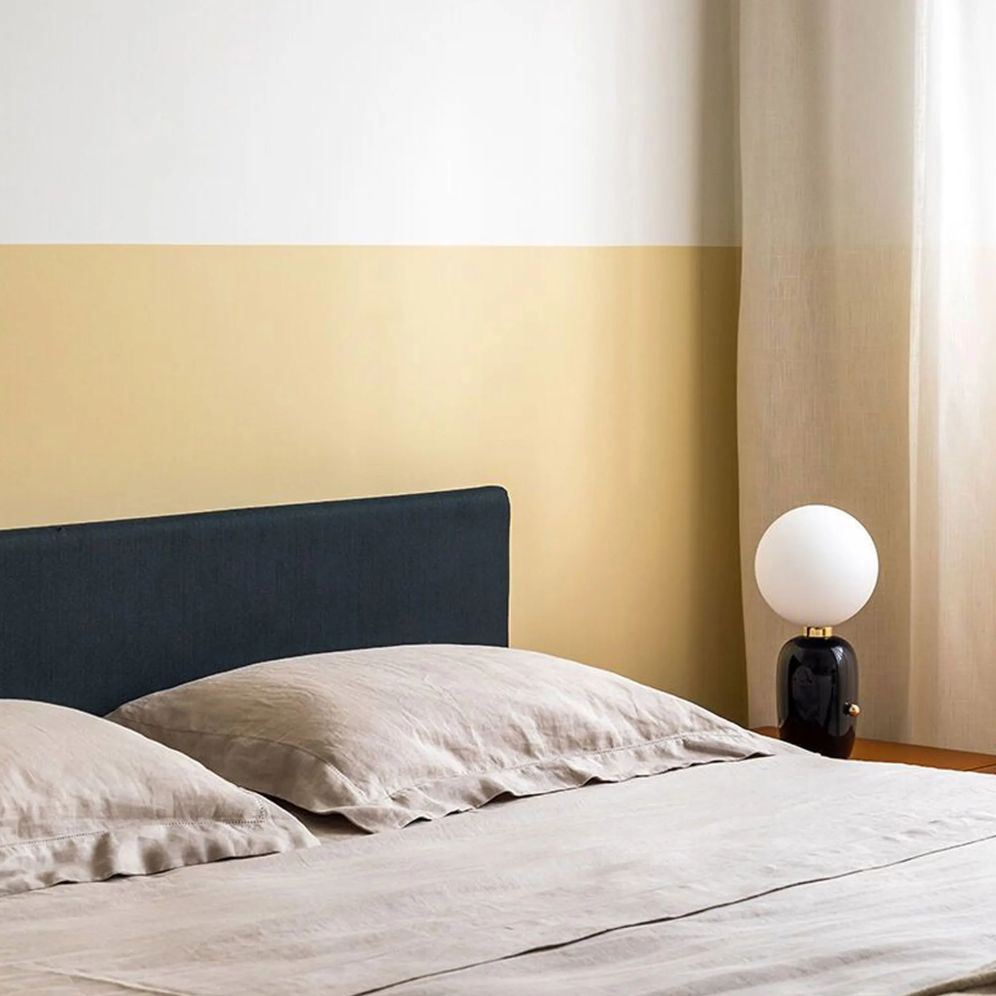 Aballs M Gr Table Lamp