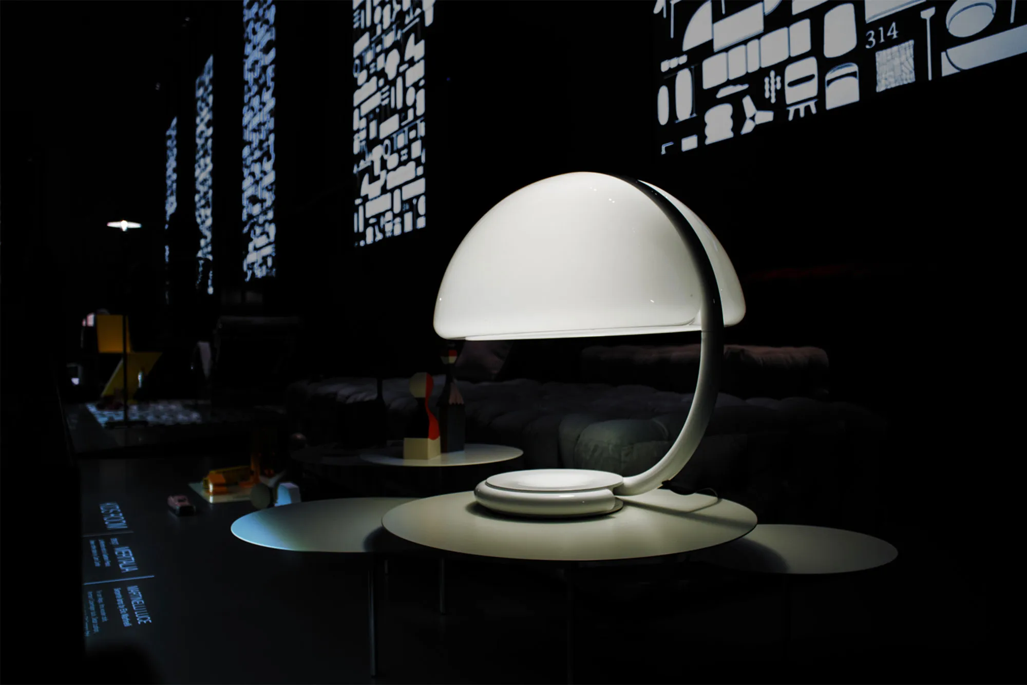 Serpente Table Lamp