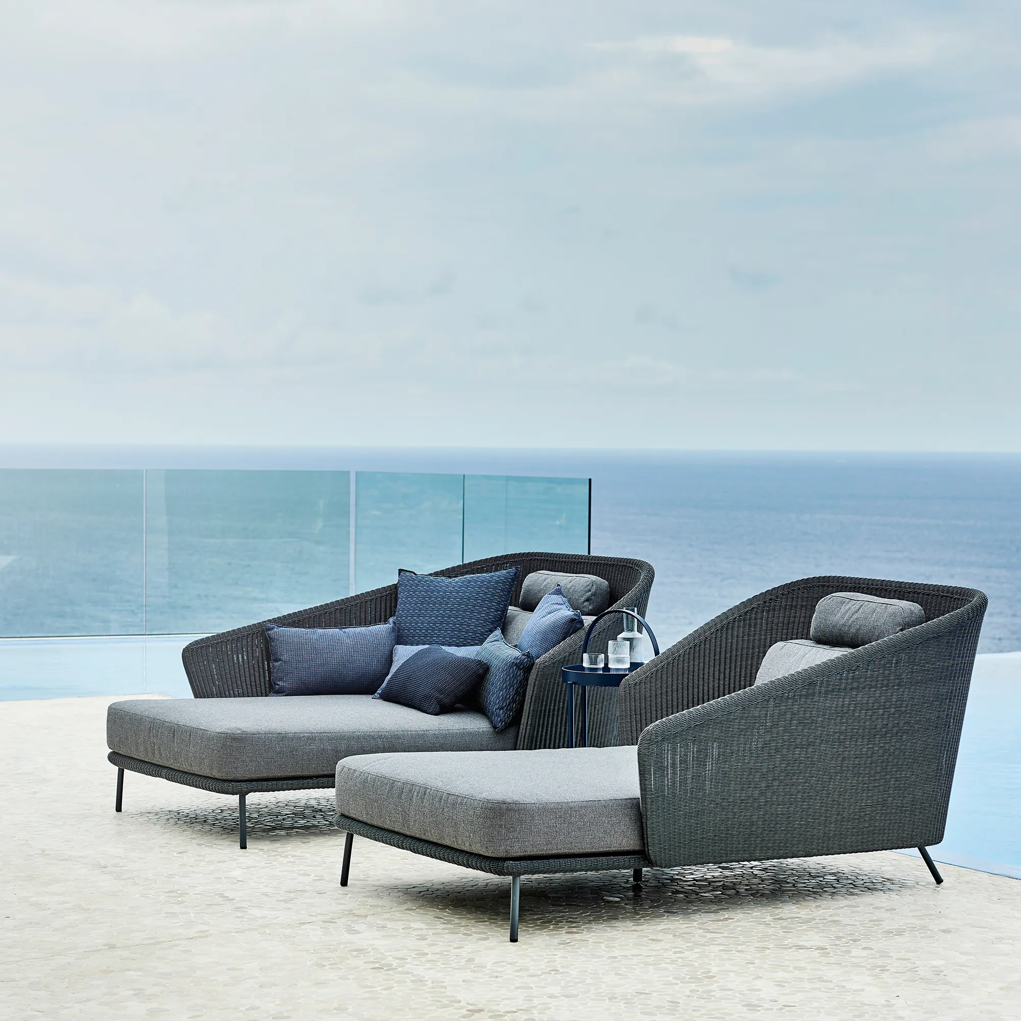Mega Daybed