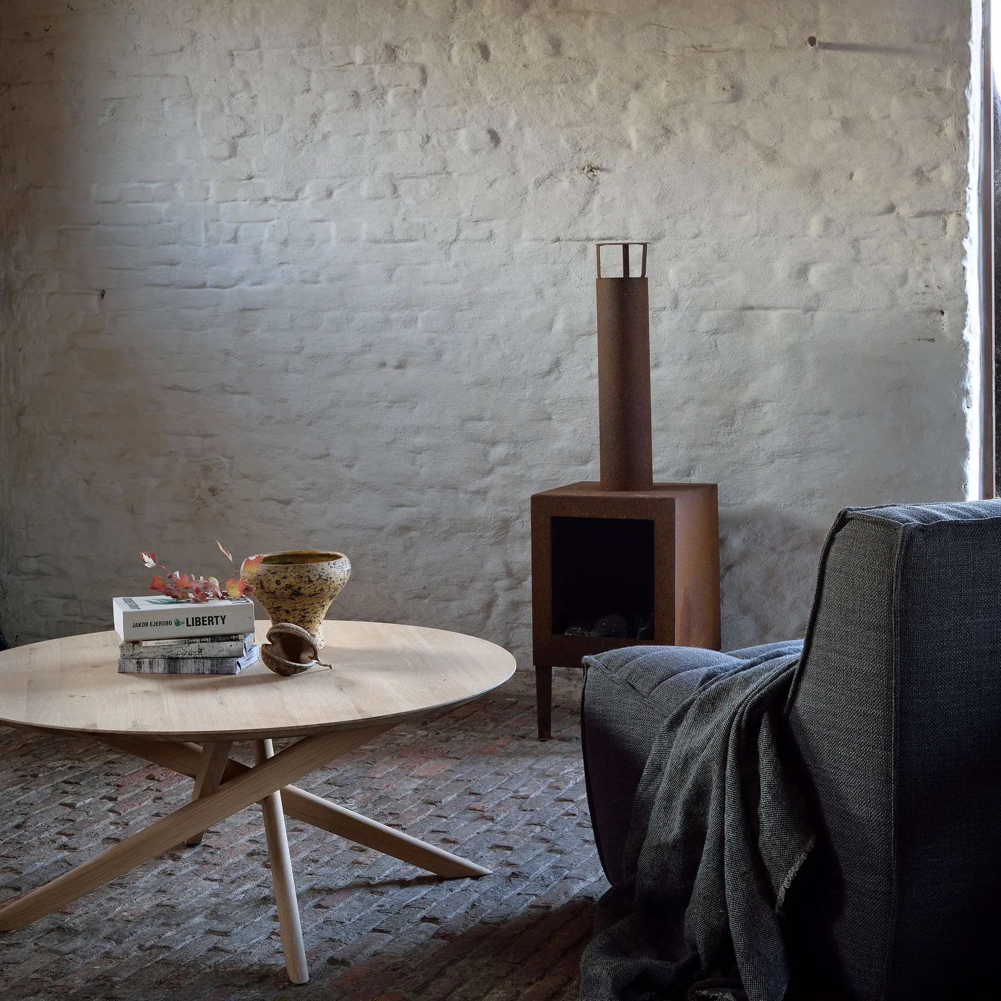 Mikado Round Coffee Table Oak