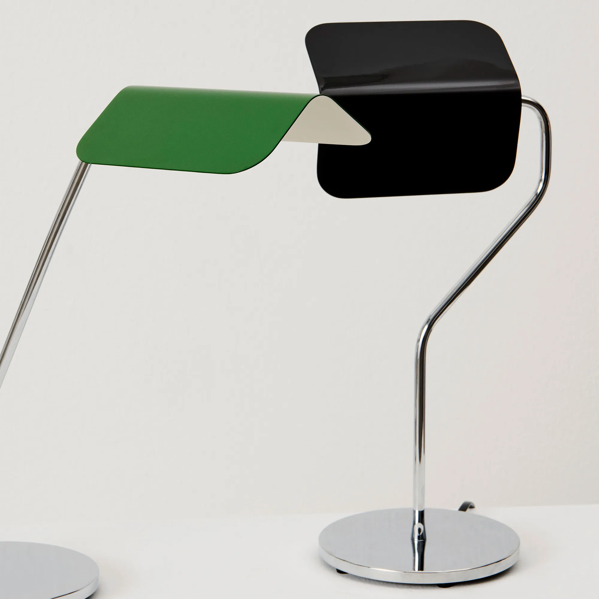 Apex bordslampa