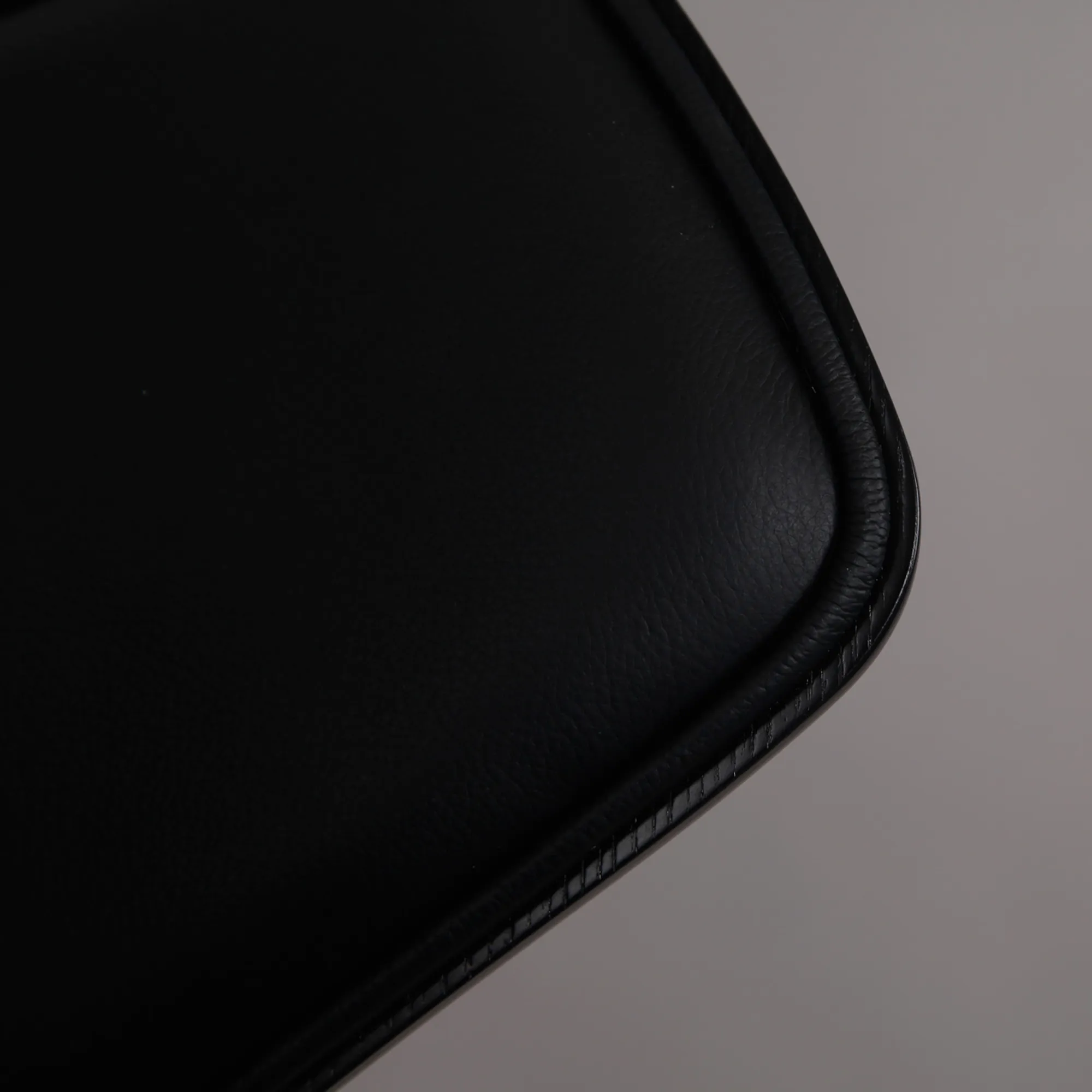 Grand Prix 4130 Exclusive Edition Black
