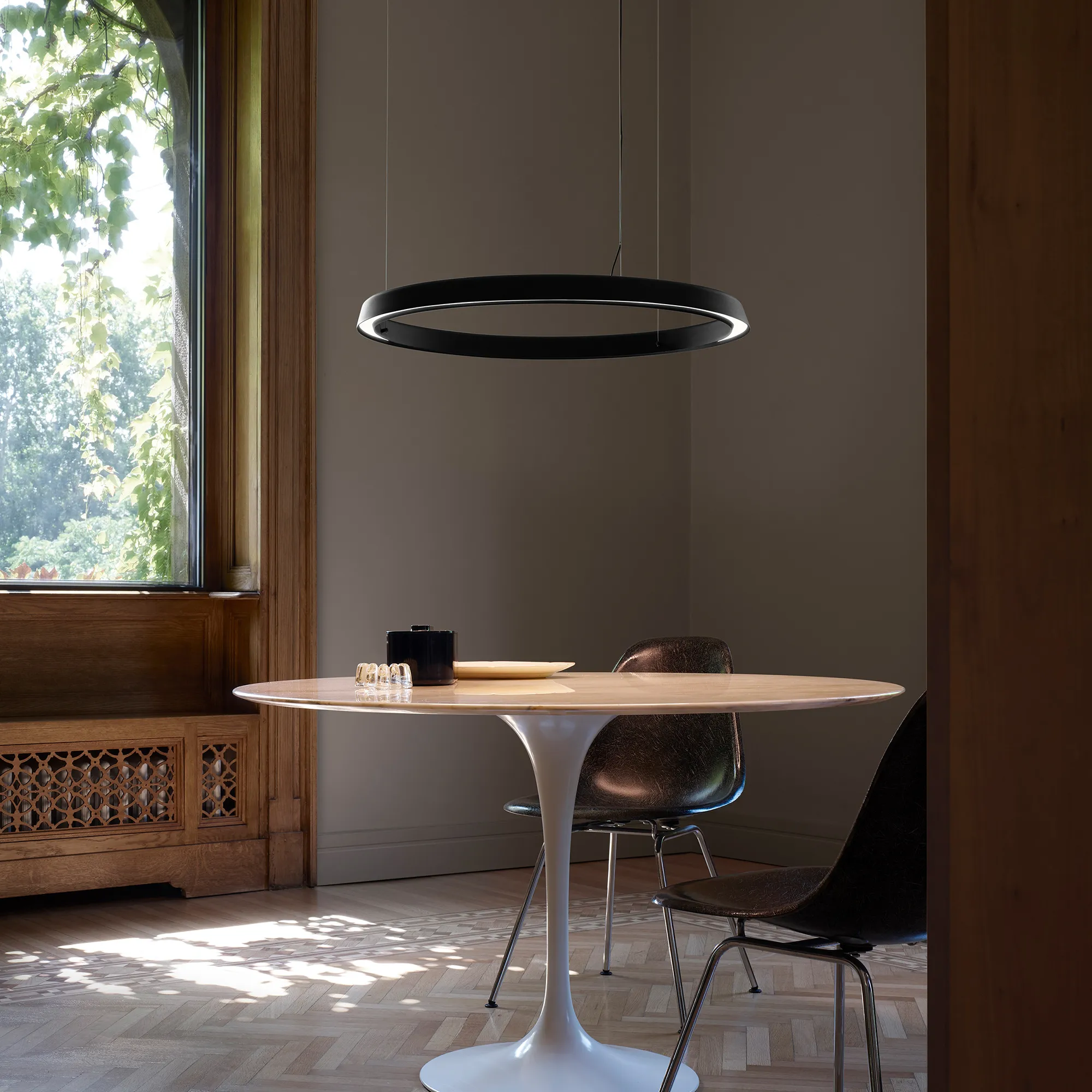 Compendium Circle Suspension Black
