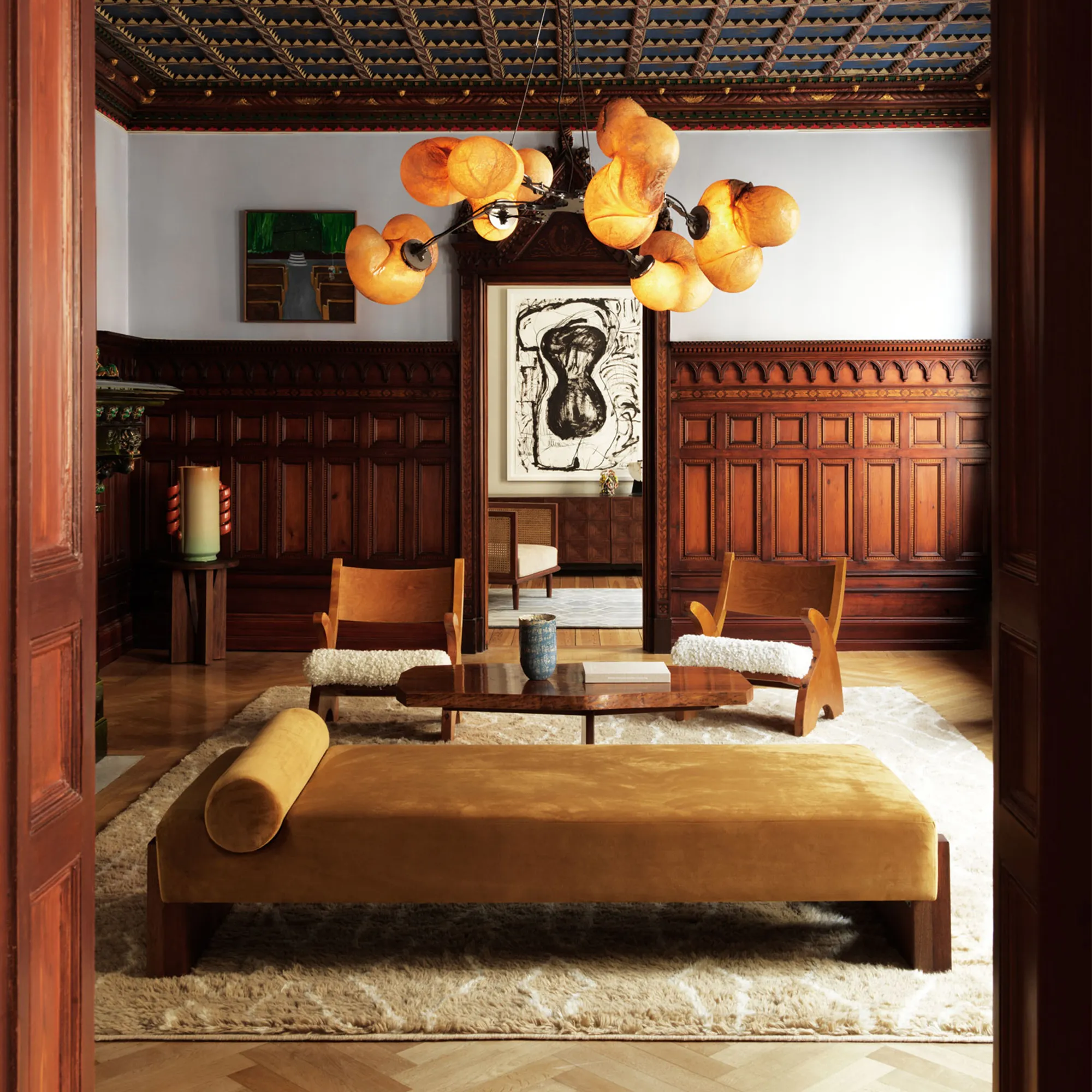 V Daybed