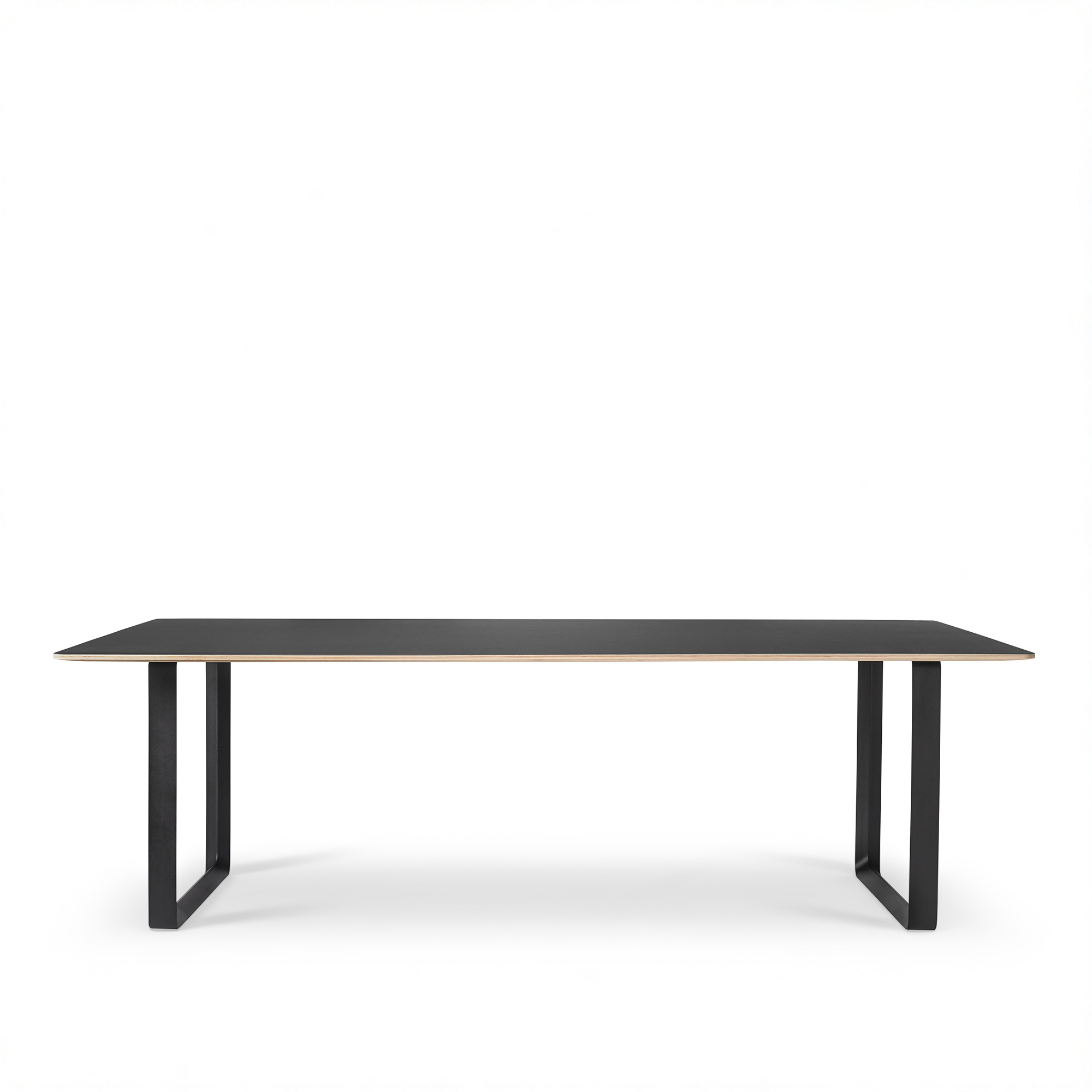 Muuto - 70/70 Table matbord 225x90 cm, Svart linoleum/Svart - Matbord - TAF Studio - Svart,Vit - Metall/Tr&auml;