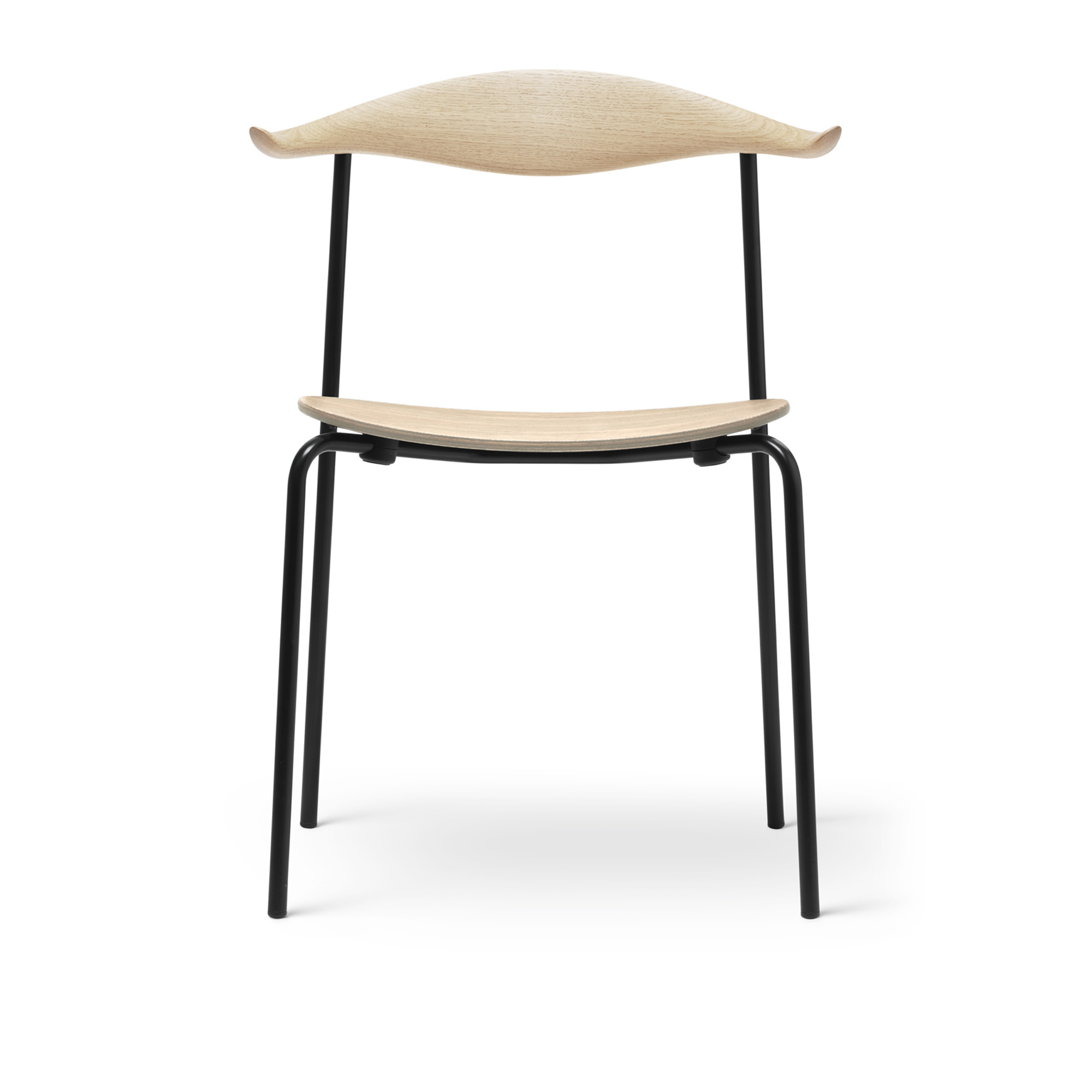 Carl Hansen - CH88T, Tvålad Ek, Svart pulverlack - Matstolar - Hans J. Wegner - Träfärgad - Trä
