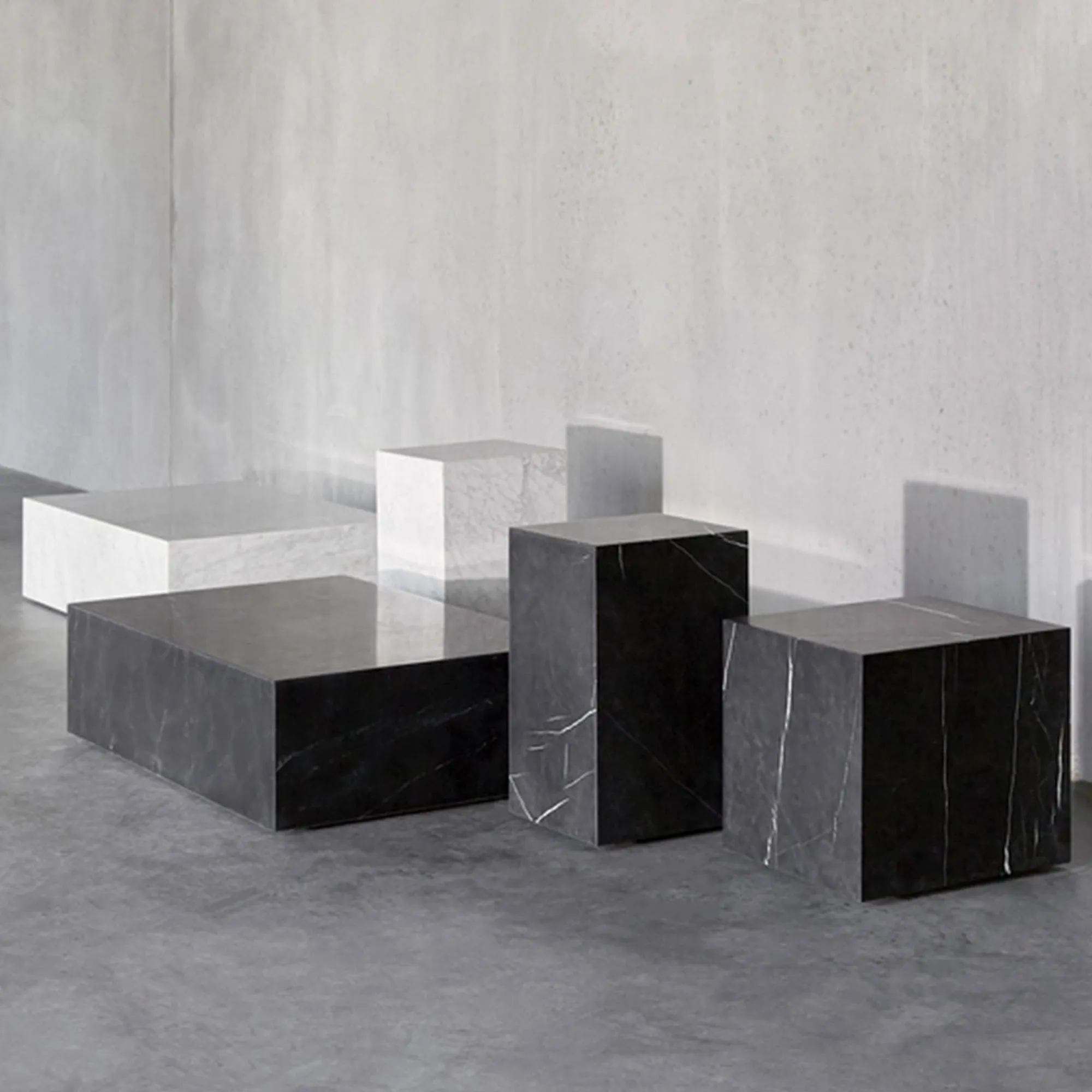 Plinth Cubic sidobord