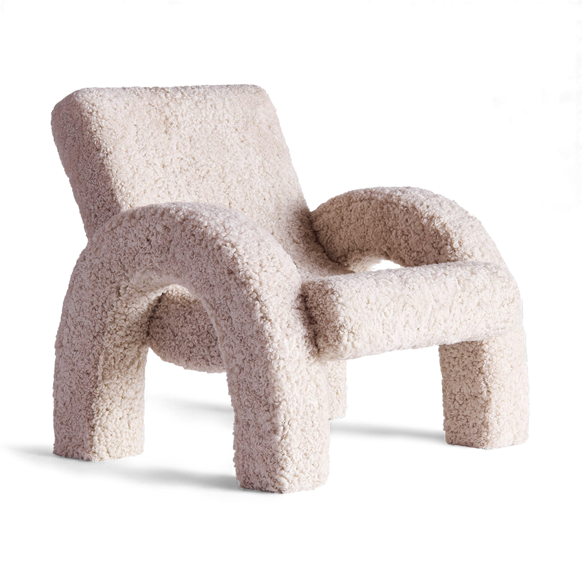 dusty deco - arco loungefåtölj liten fårskinn moonlight - fåtöljer - beige - textilmaterial