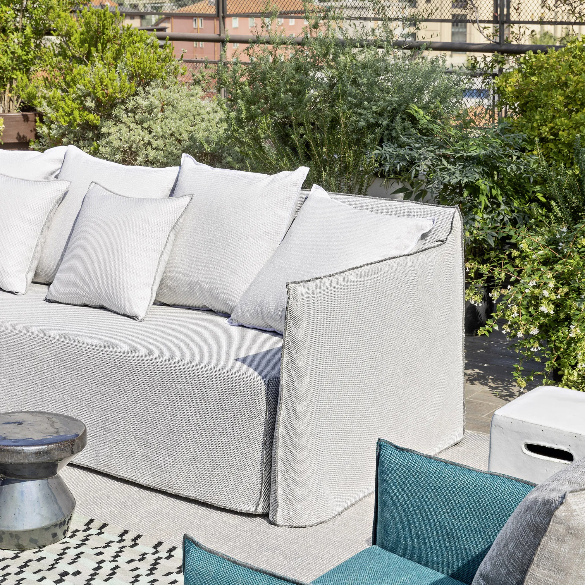 Ghost Out 10 Sofa