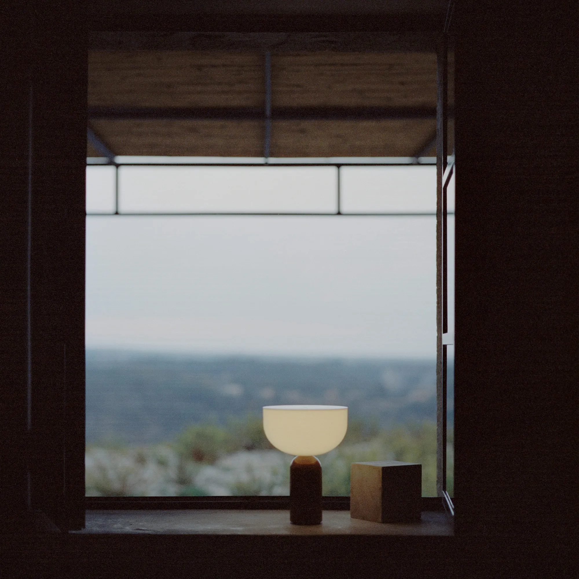 Kizu Table Lamp Portable