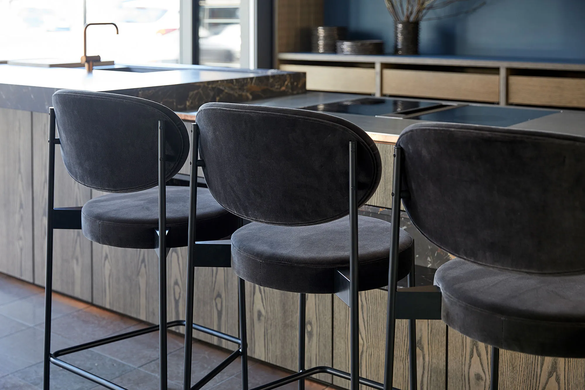 Series 430 Bar Stool