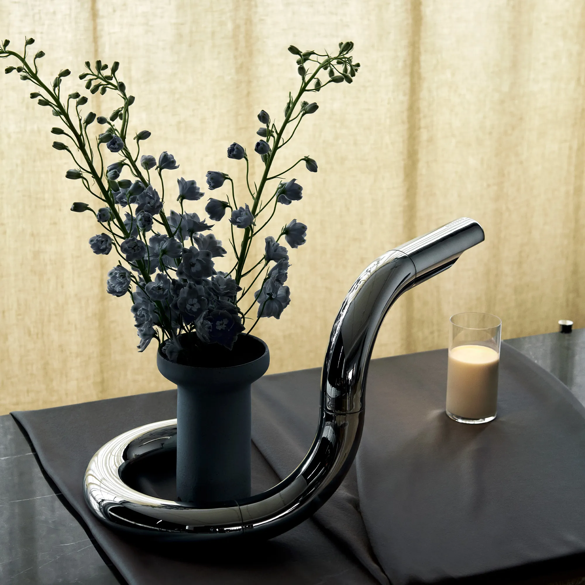 Aspide bordslampa
