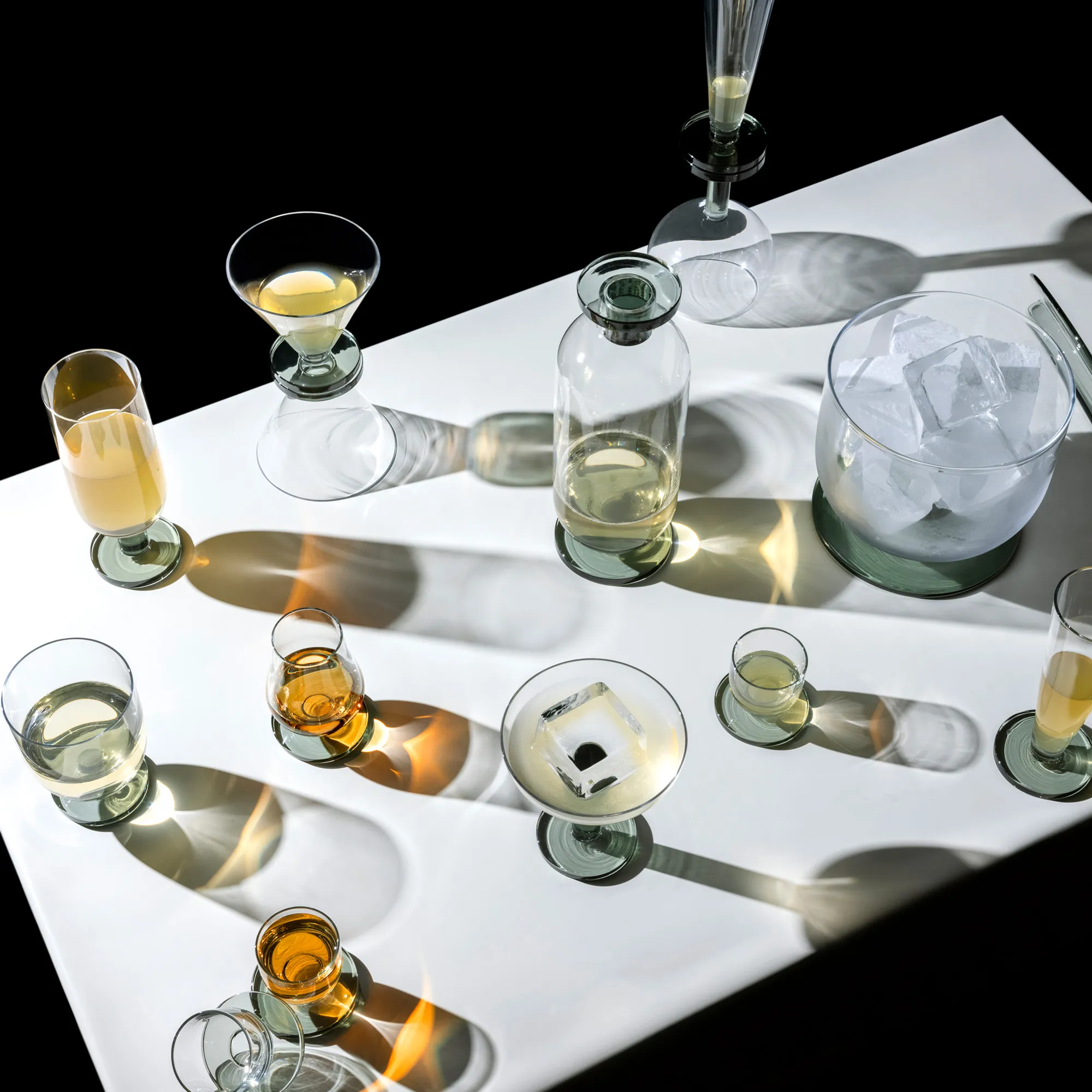Puck Decanter