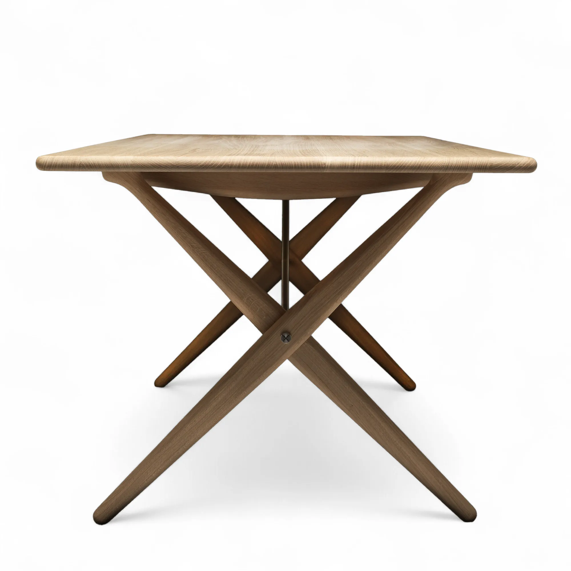 PP85 Cross Legged Table matbord