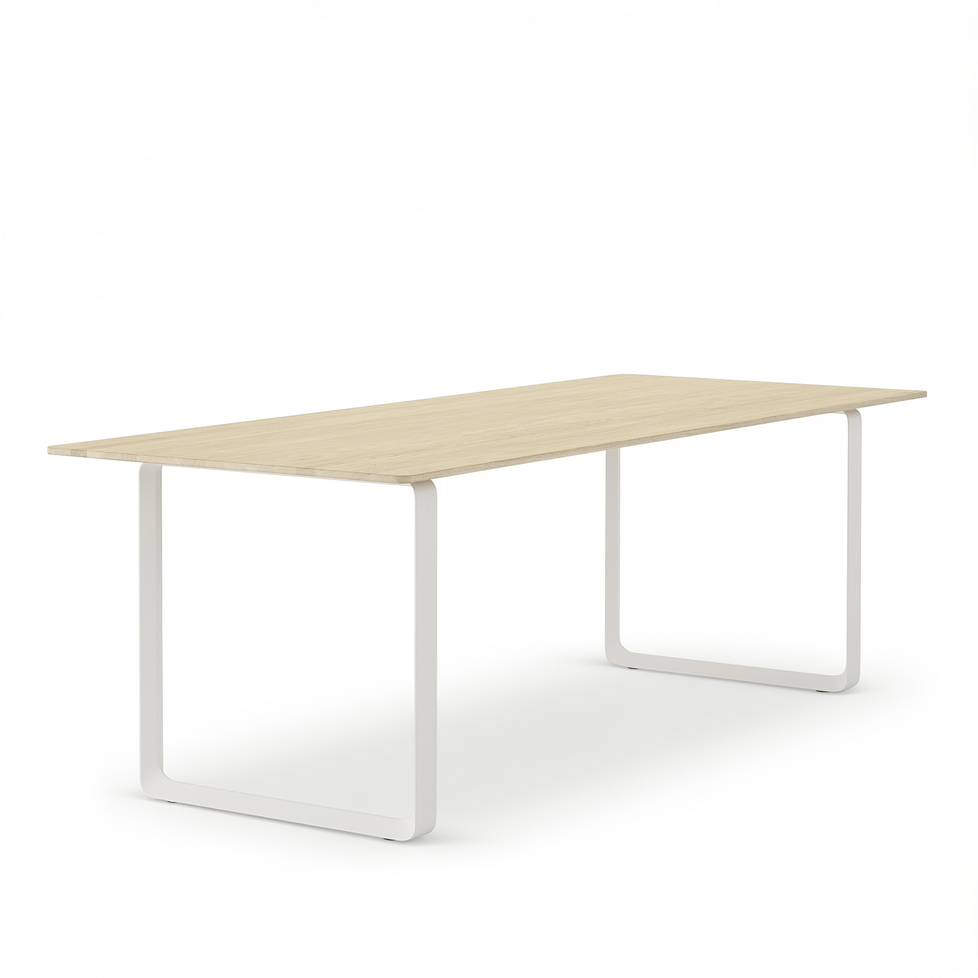 Muuto - 70/70 Table matbord 225x90 cm, Massiv ek/Vit - Matbord - TAF Studio - Träfärgad,Vit - Metall/Trä