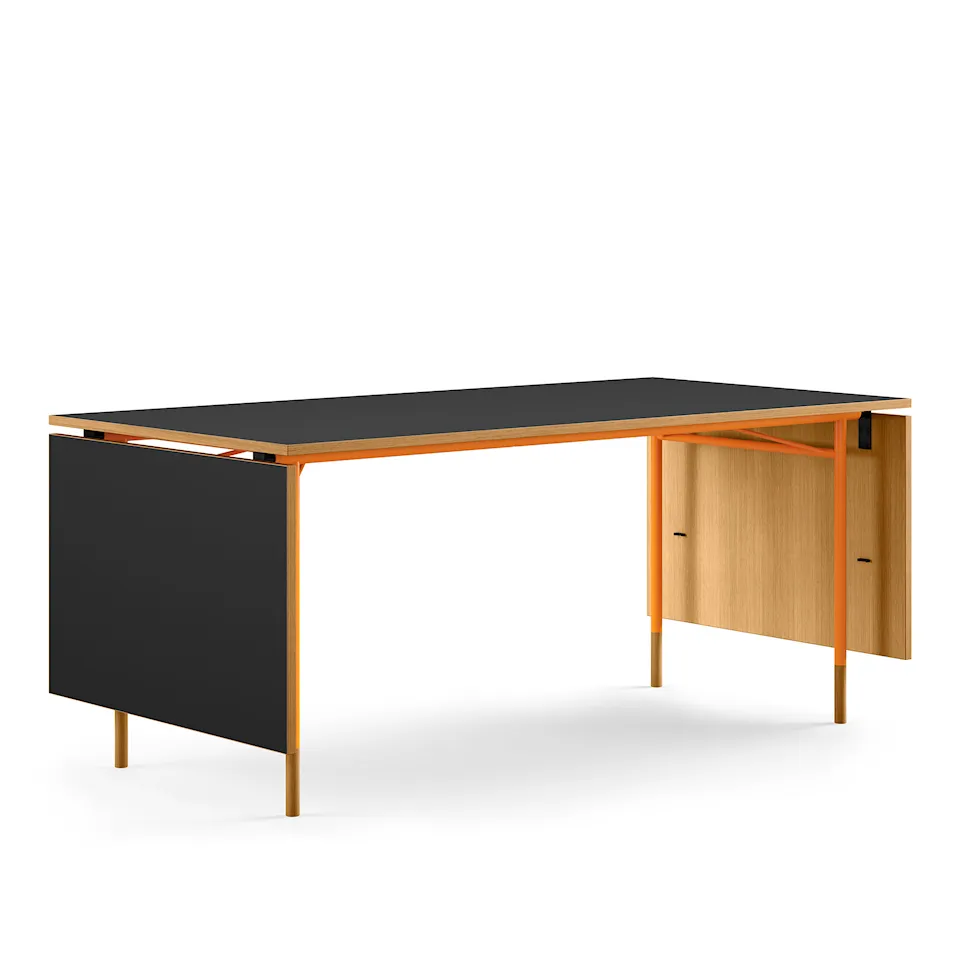 Nyhavn matbord med klaffar Black linoleum/dark oiled oak