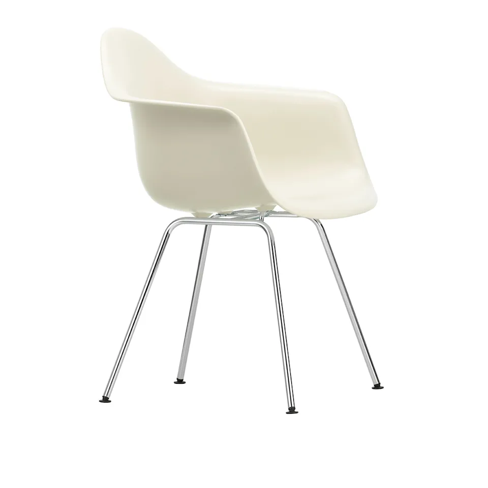 Eames RE Plastic Armchair DAX matstol Chrome