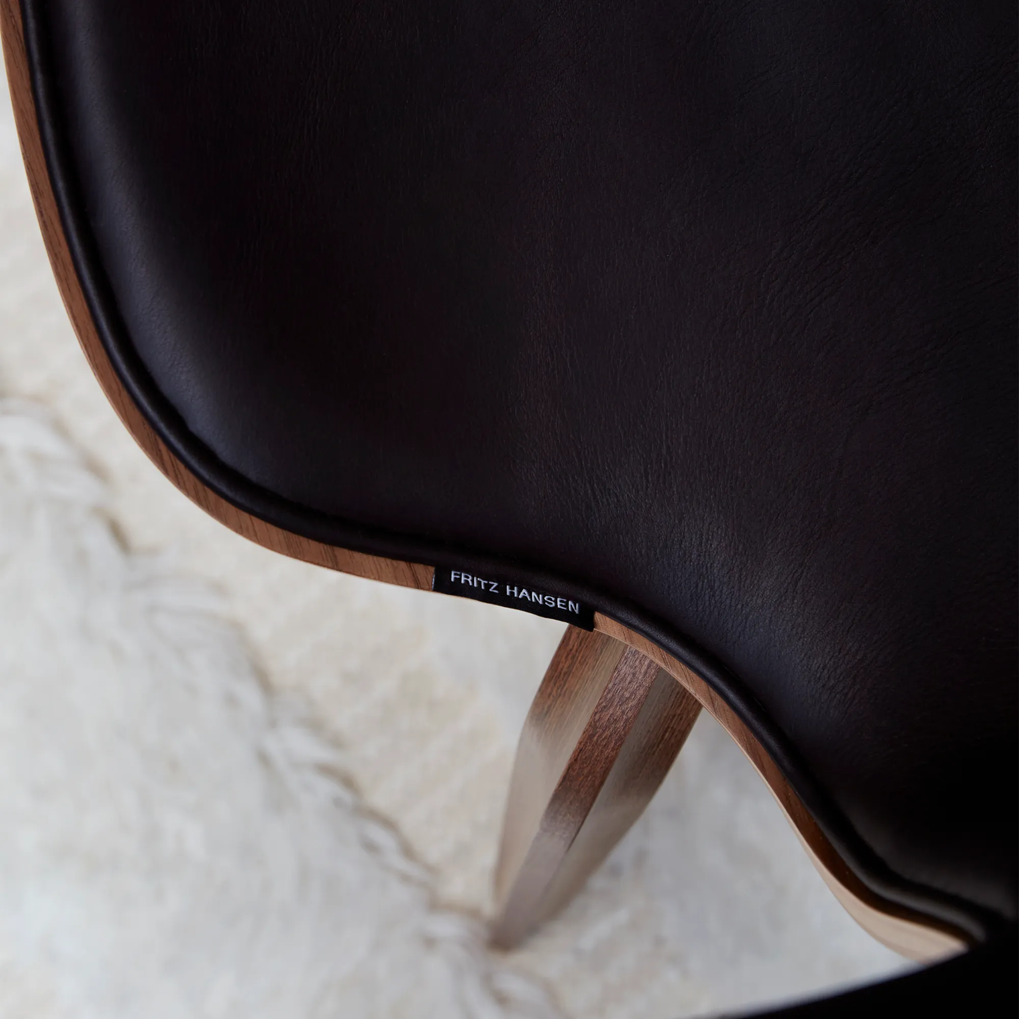 Grand Prix Exclusive Edition Walnut/Dark Brown
