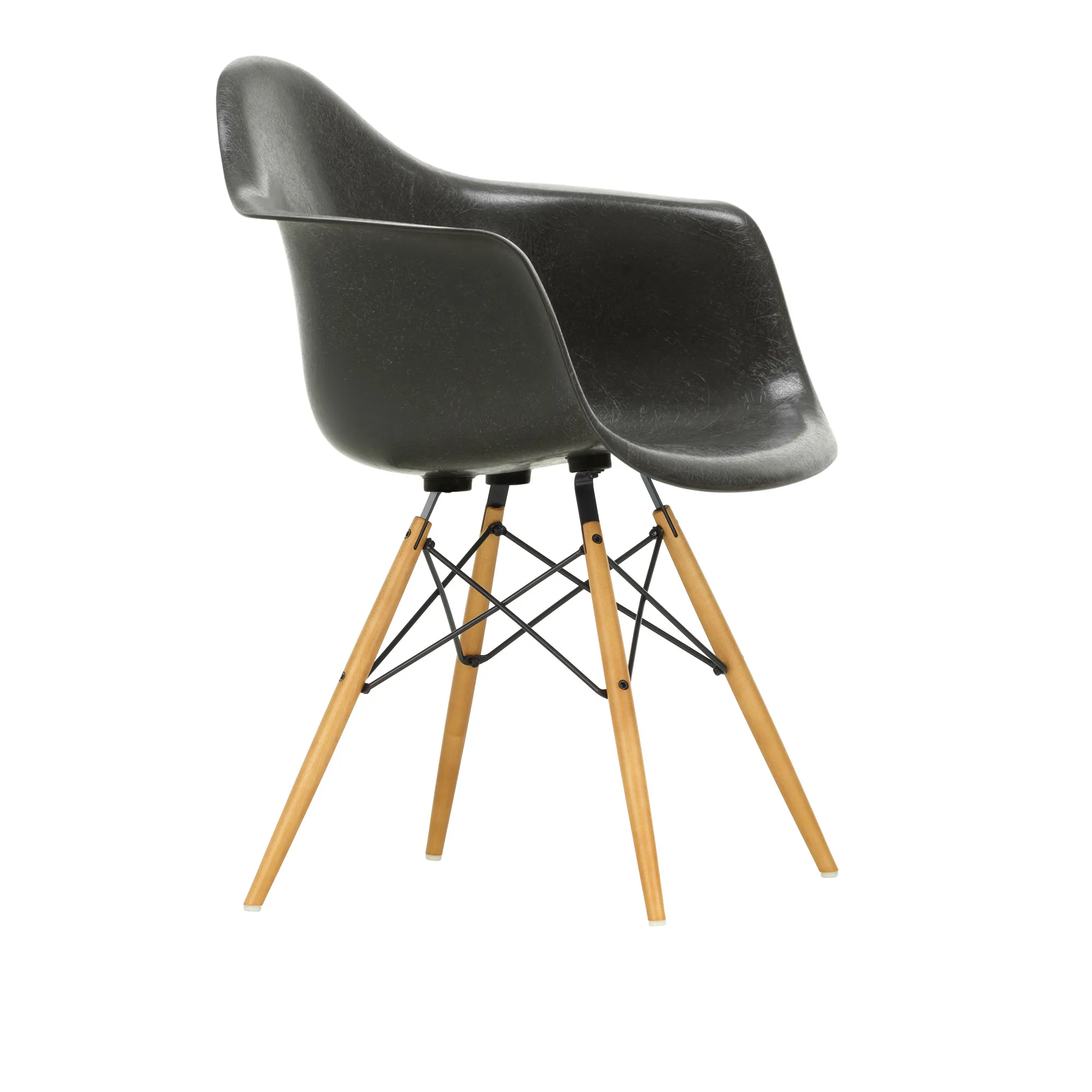 Eames Fiberglass Armchair DAW karmstol Golden Maple