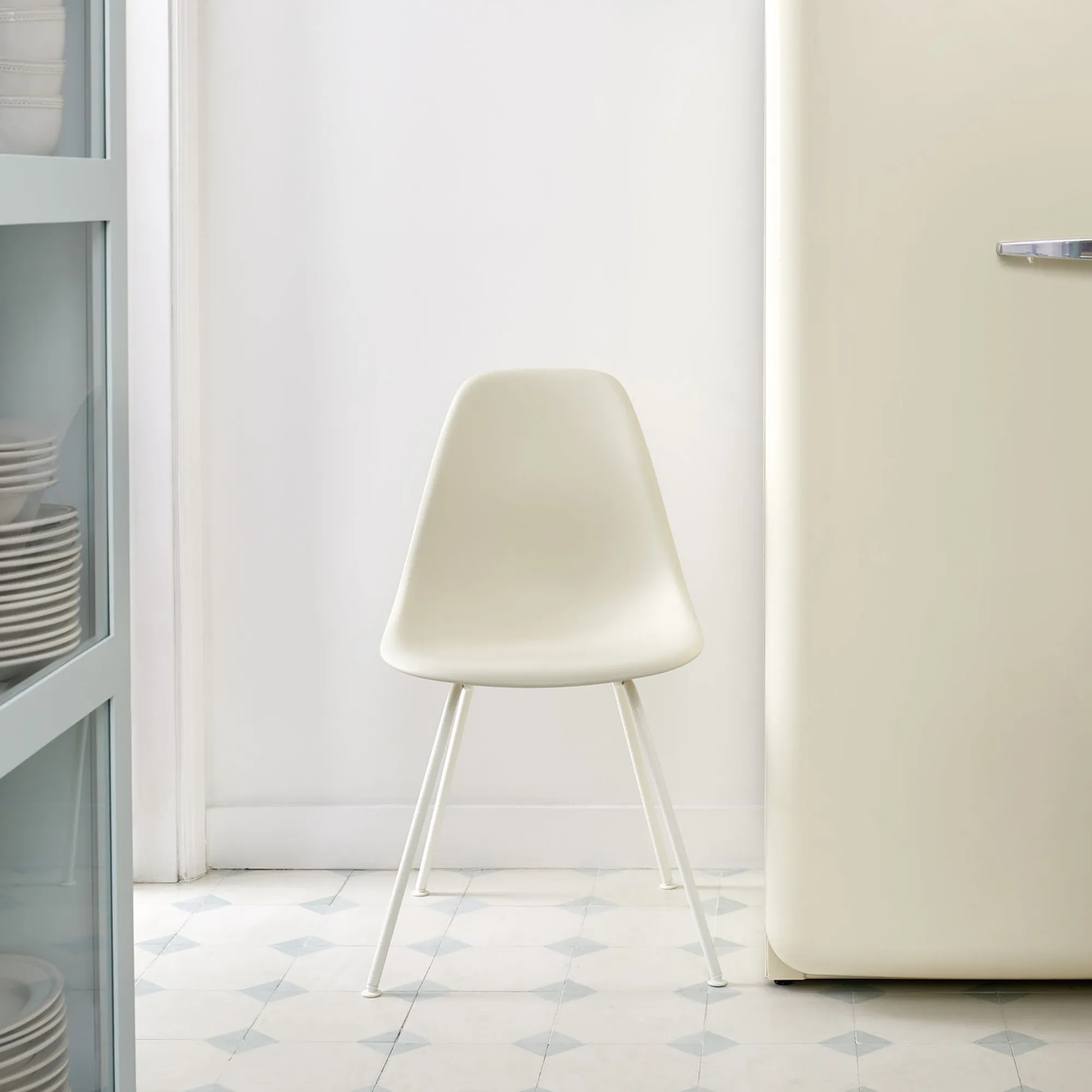 Eames RE Plastic Chair DSX stol Basic Dark