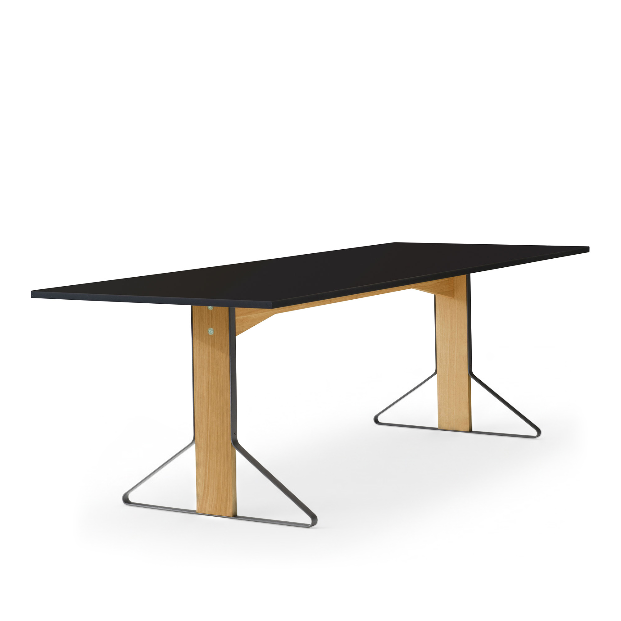 Artek - Kaari Bord Reb 002, Svart laminat, Klarlackad ek - Matbord - Ronan & Erwan Bouroullec - Svart - Metall/Trä | Möbler - Bord - Matbord | Möbelexperten