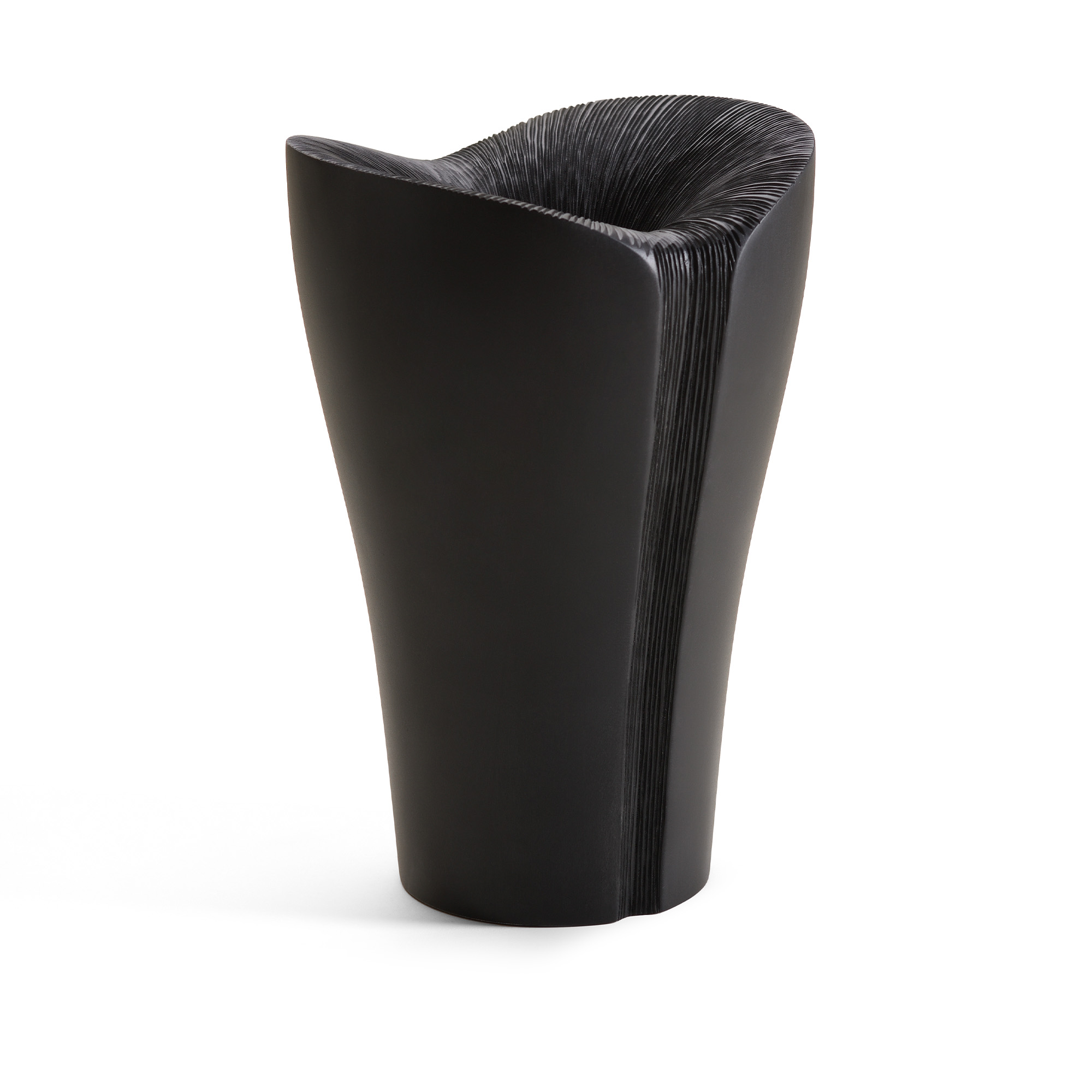 Zanat - Kala Bowl Tall Maple Black Matte Lacquer Carved In The Middle 17 x 17 x 25 cm - Prydnadsföremål - Monica Förster - Träfärgad | Inredning - Inredningsdetaljer - Prydnadsföremål | Möbelexperten