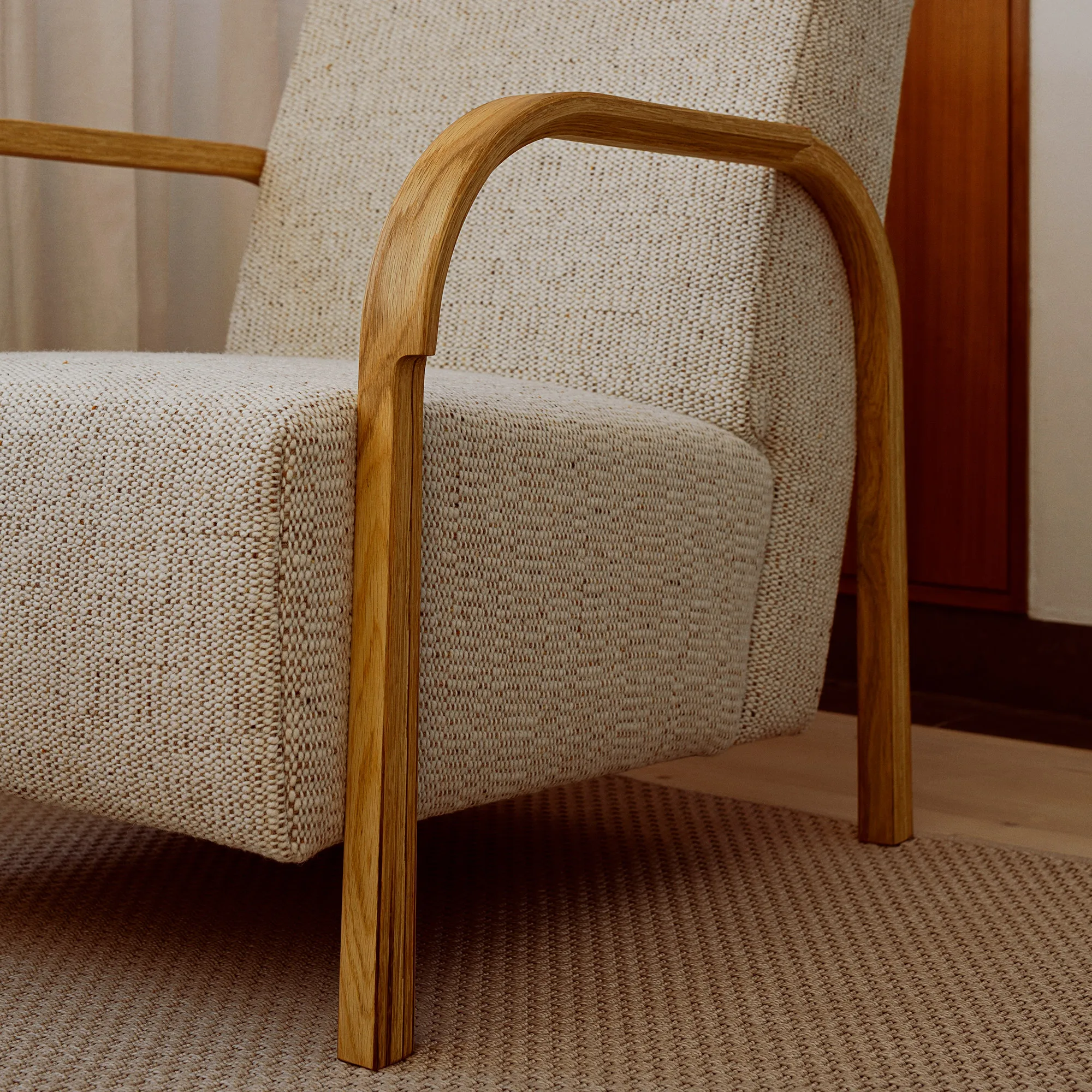 Arch Lounge Chair