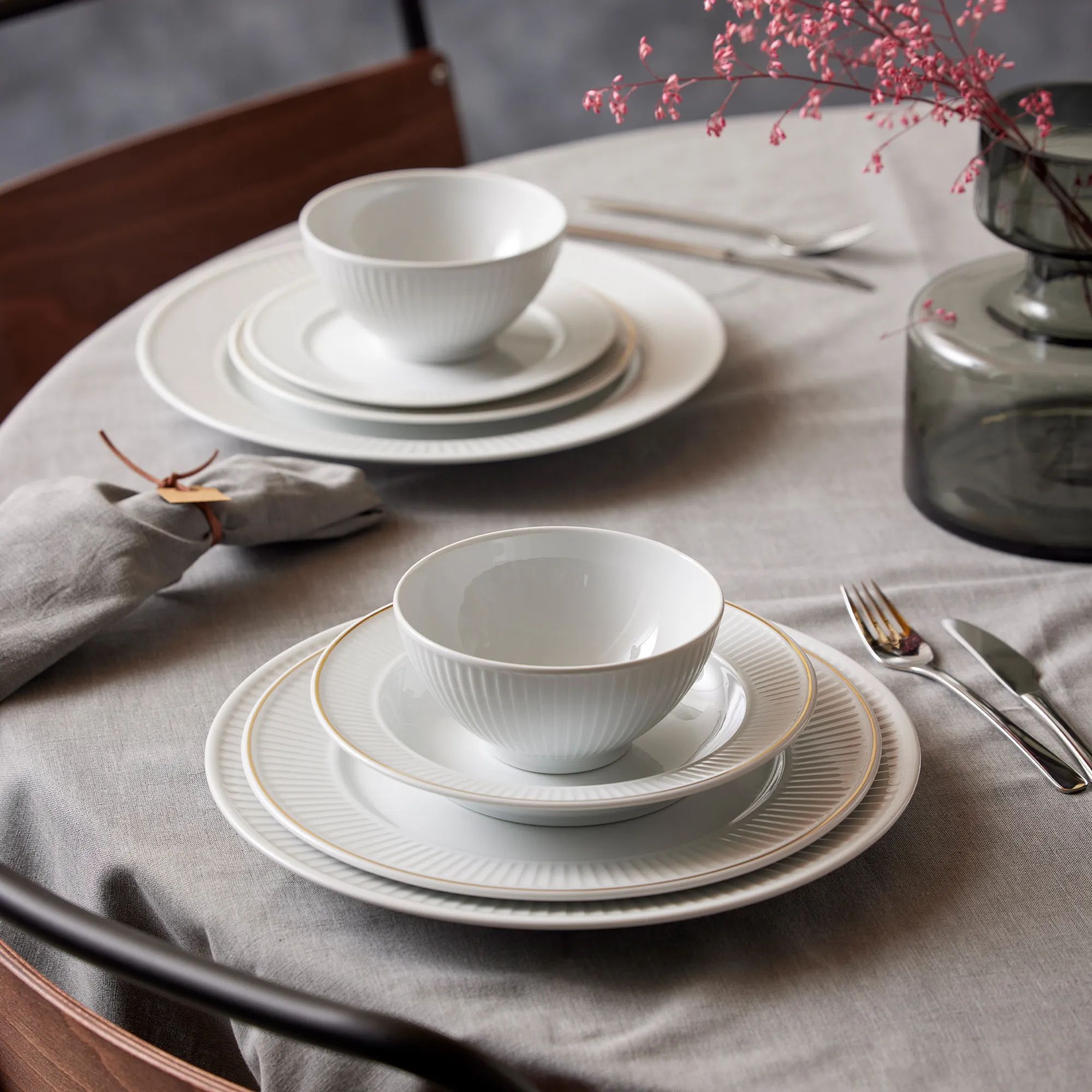 Plissé Deep Plate Ovenproof Porcelain