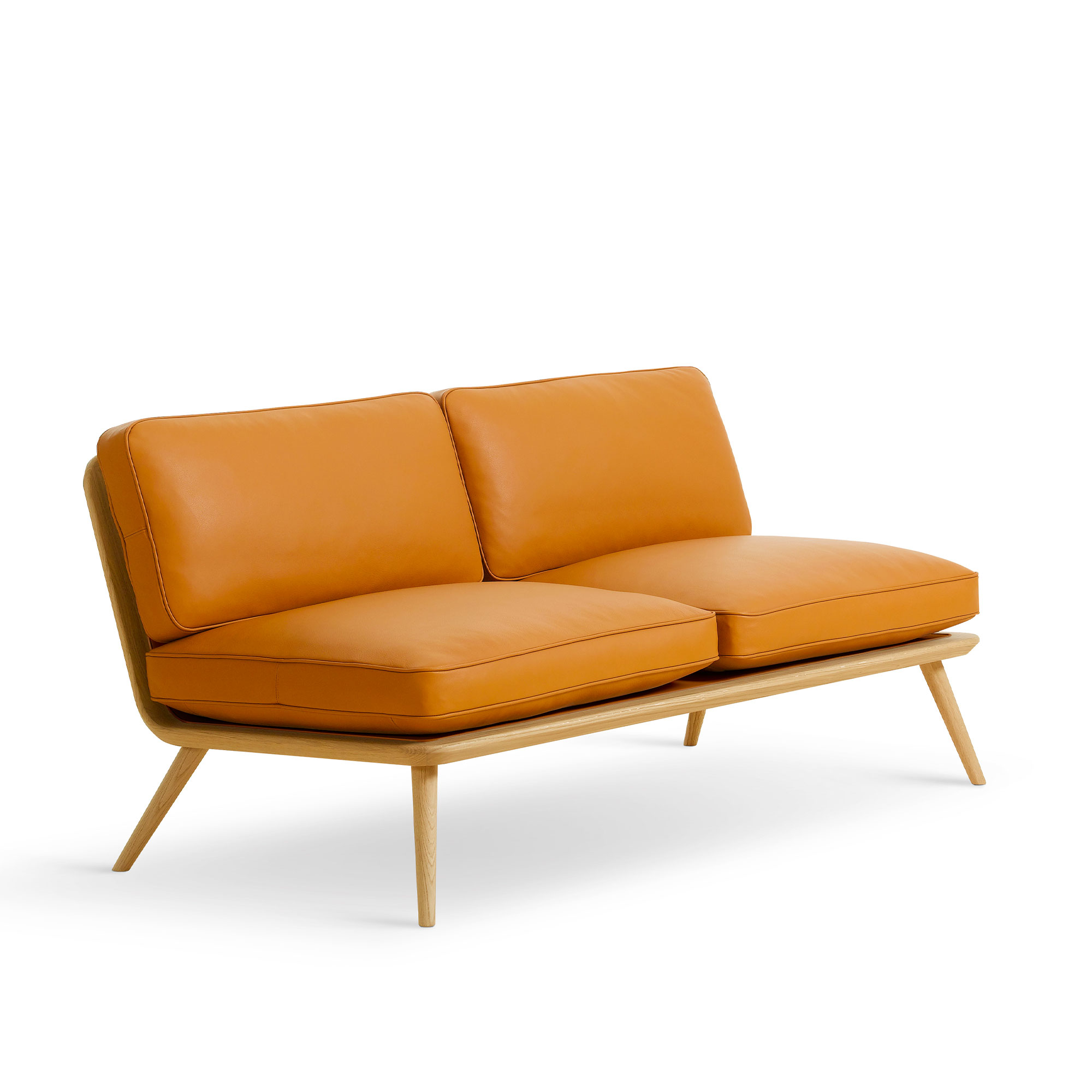 Fredericia Furniture - Spine Lounge Suite Sofa 2 Seater, Lackad ek, Läder 1, 75 Cognac - Soffor - Space Copenhagen - Brun