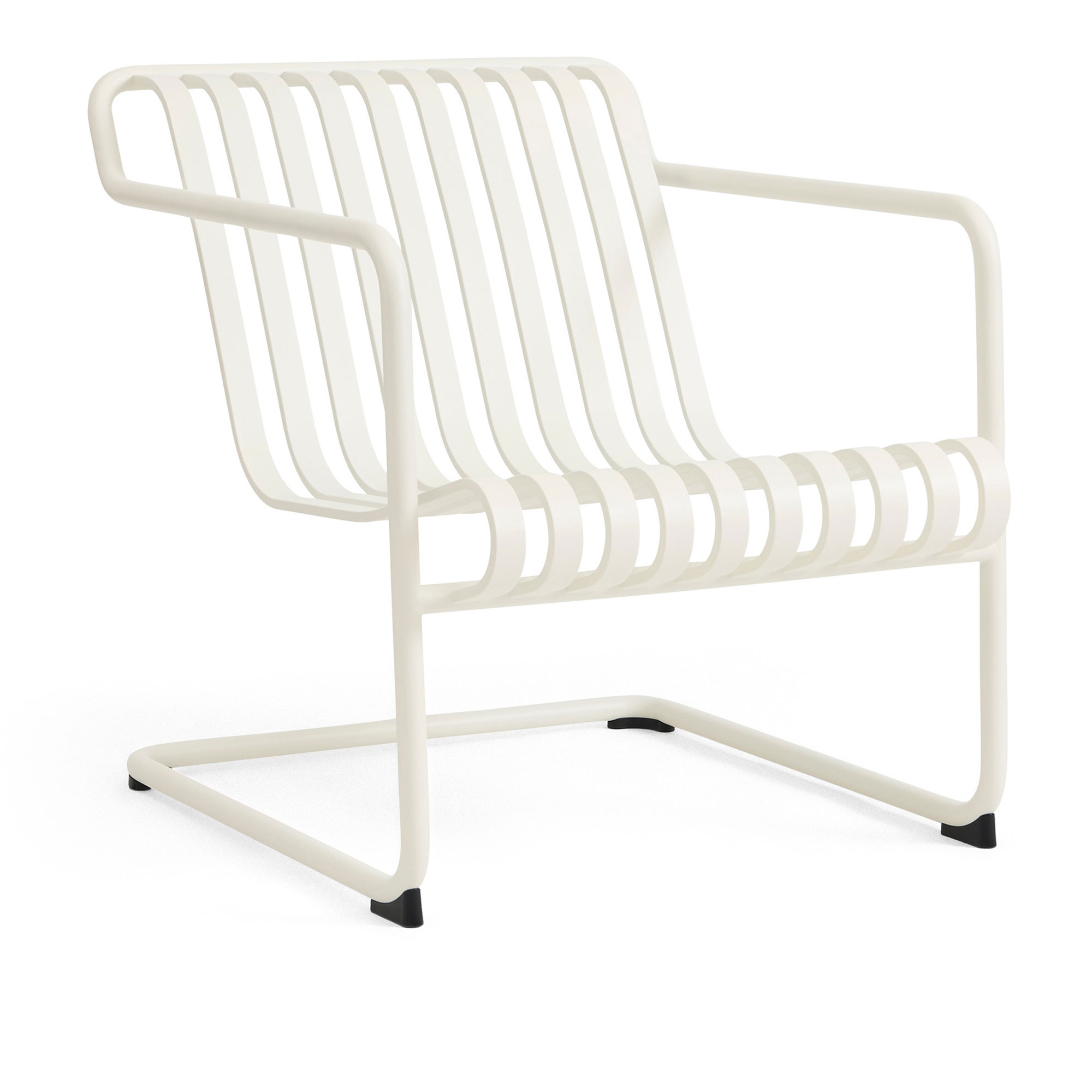 HAY - Palissade Cantilever Lounge Chair Low Cream White - Fåtöljer utomhus - Ronan & Erwan Bouroullec - Metall | Utemöbler - Loungemöbler - Fåtöljer Utomhus | Möbelexperten