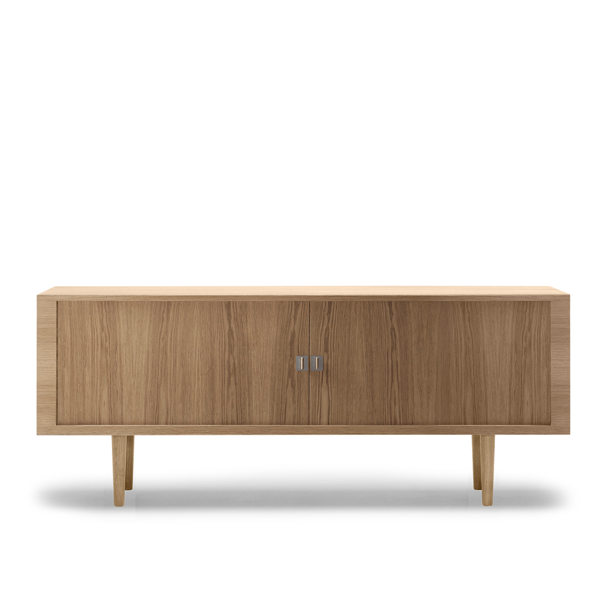 Carl Hansen - CH825 Sideboard, Oljad Ek, Ben i Oljad Ek - Skänkar och sideboards - Hans J. Wegner - Träfärgad - Trä | Möbler - Förvaring Och Hyllor - Skänkar Och Sideboards | Möbelexperten